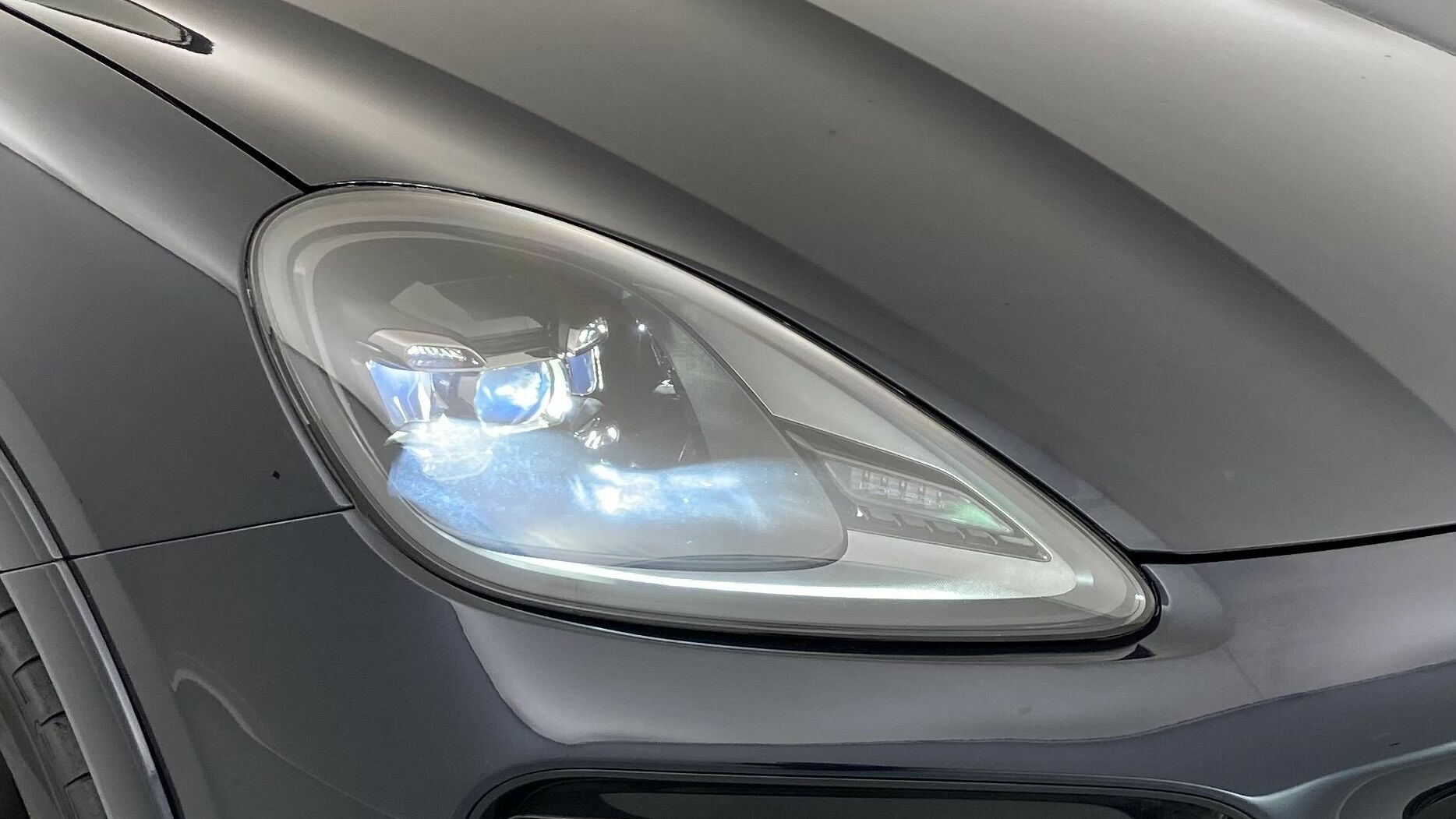 porsche cayenne platinum edition 3.0 E-HYBRID 462 TIPTRONIC 2023 azul moonlight metalizado 30