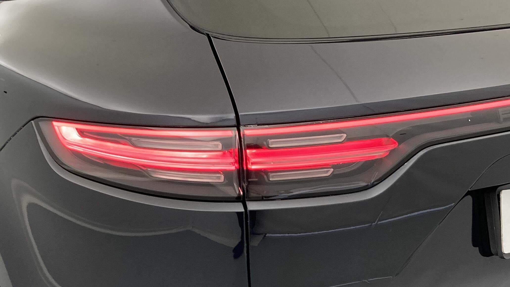 porsche cayenne platinum edition 3.0 E-HYBRID 462 TIPTRONIC 2023 azul moonlight metalizado 31