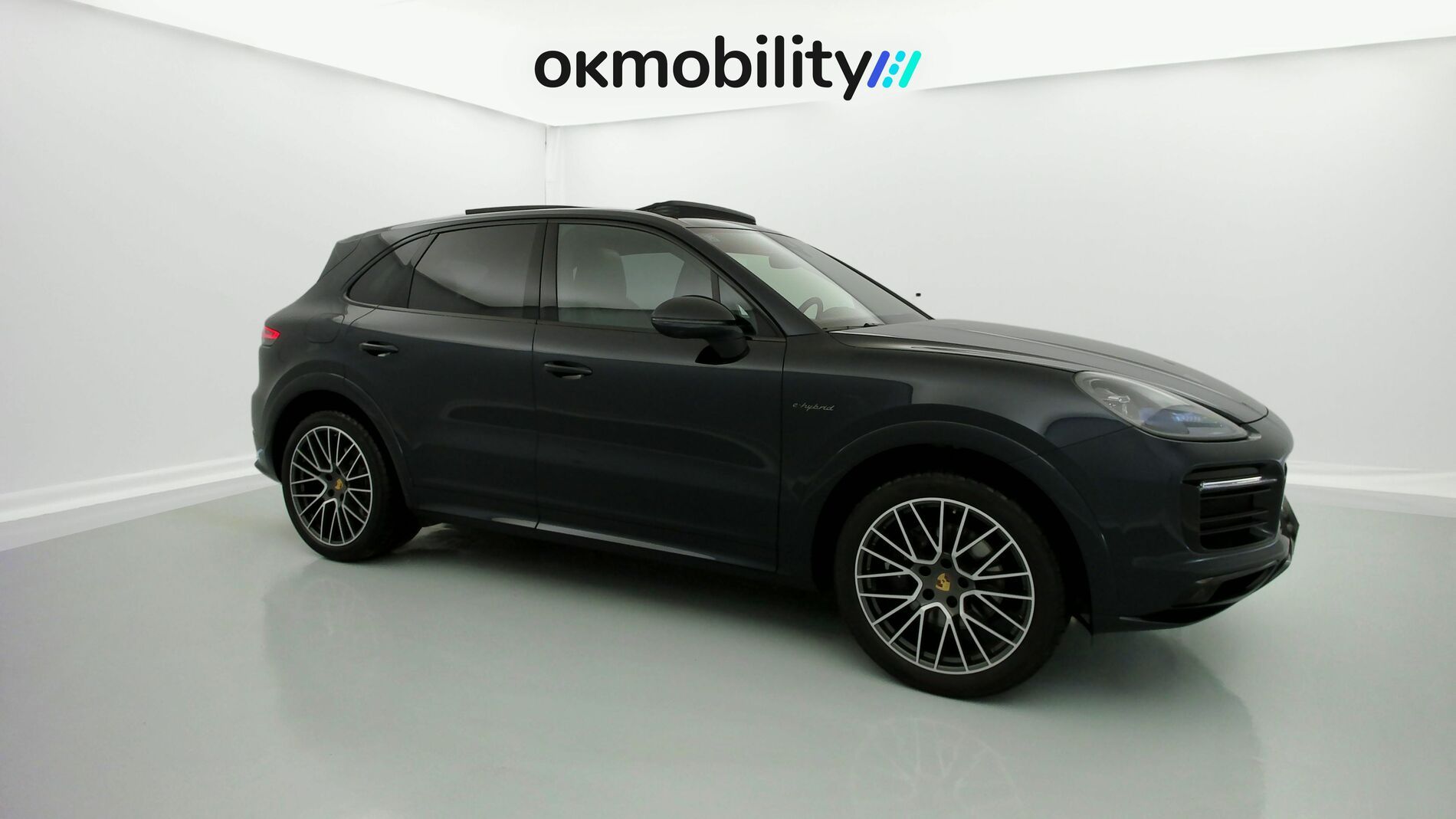porsche cayenne platinum edition 3.0 E-HYBRID 462 TIPTRONIC 2023 azul moonlight metalizado 2