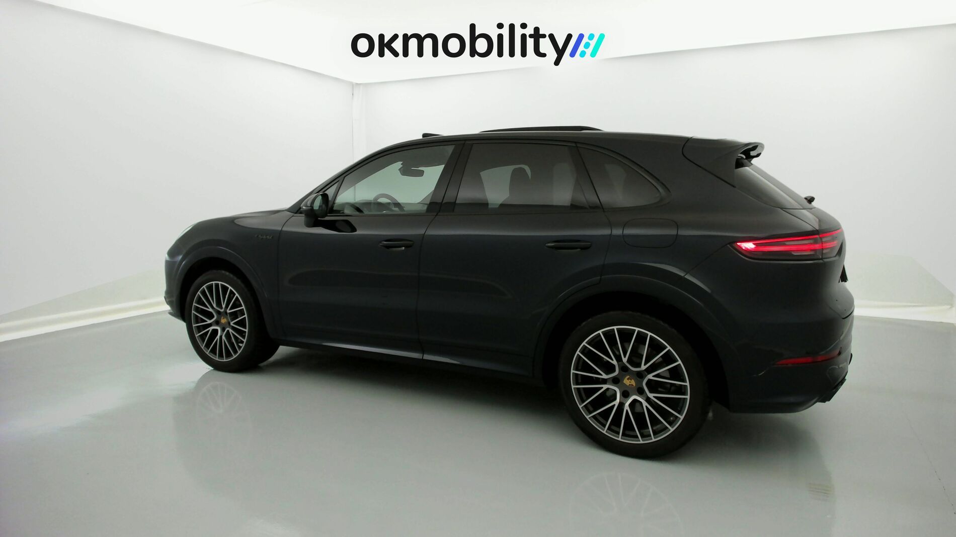 porsche cayenne platinum edition 3.0 E-HYBRID 462 TIPTRONIC 2023 azul moonlight metalizado 9