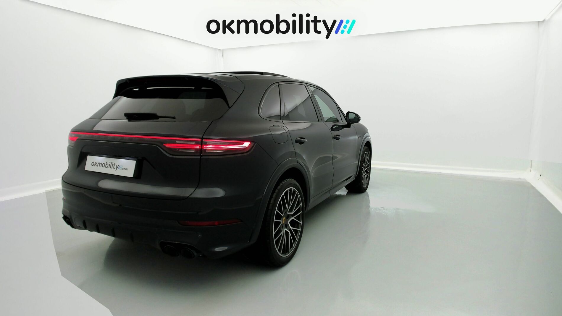 porsche cayenne platinum edition 3.0 E-HYBRID 462 TIPTRONIC 2023 azul moonlight metalizado 12