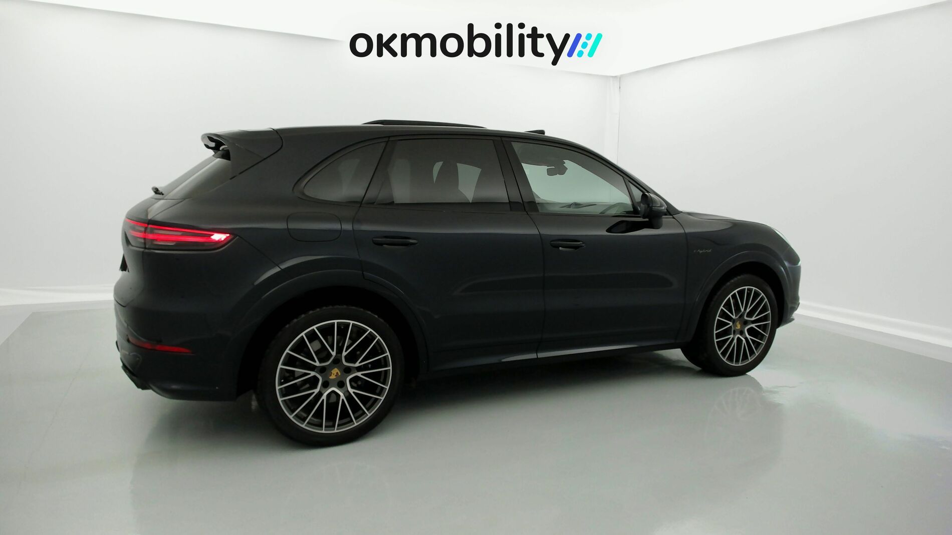 porsche cayenne platinum edition 3.0 E-HYBRID 462 TIPTRONIC 2023 azul moonlight metalizado 13