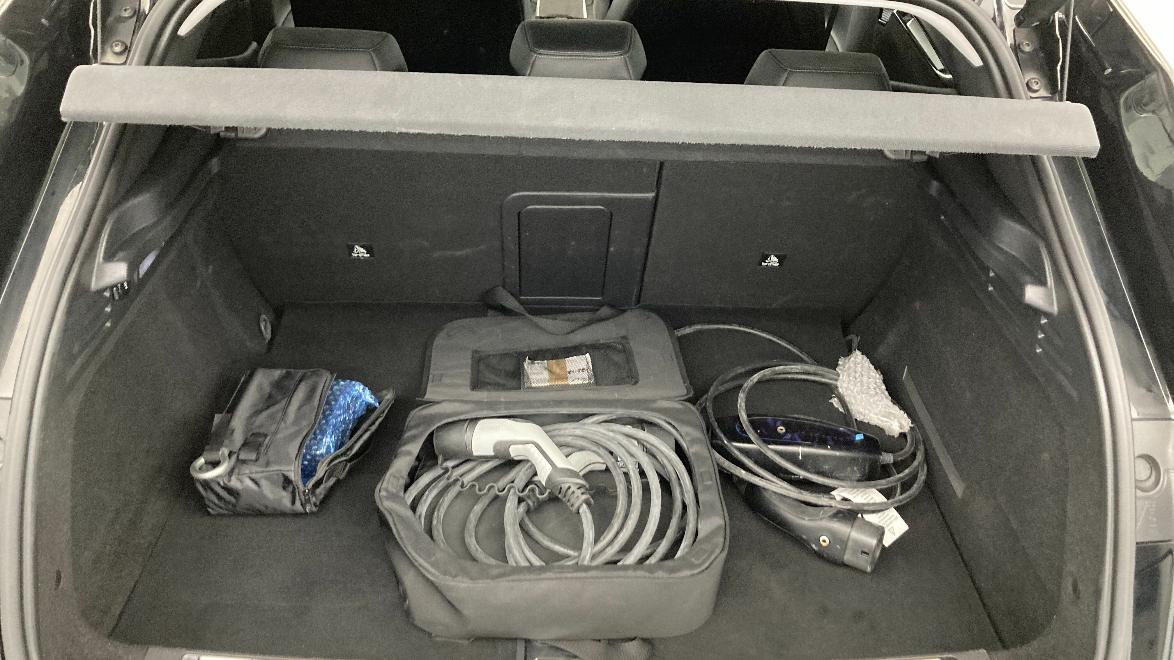 ds ds4 performance line + E-TENSE 225 CA 2022 negro perla 23