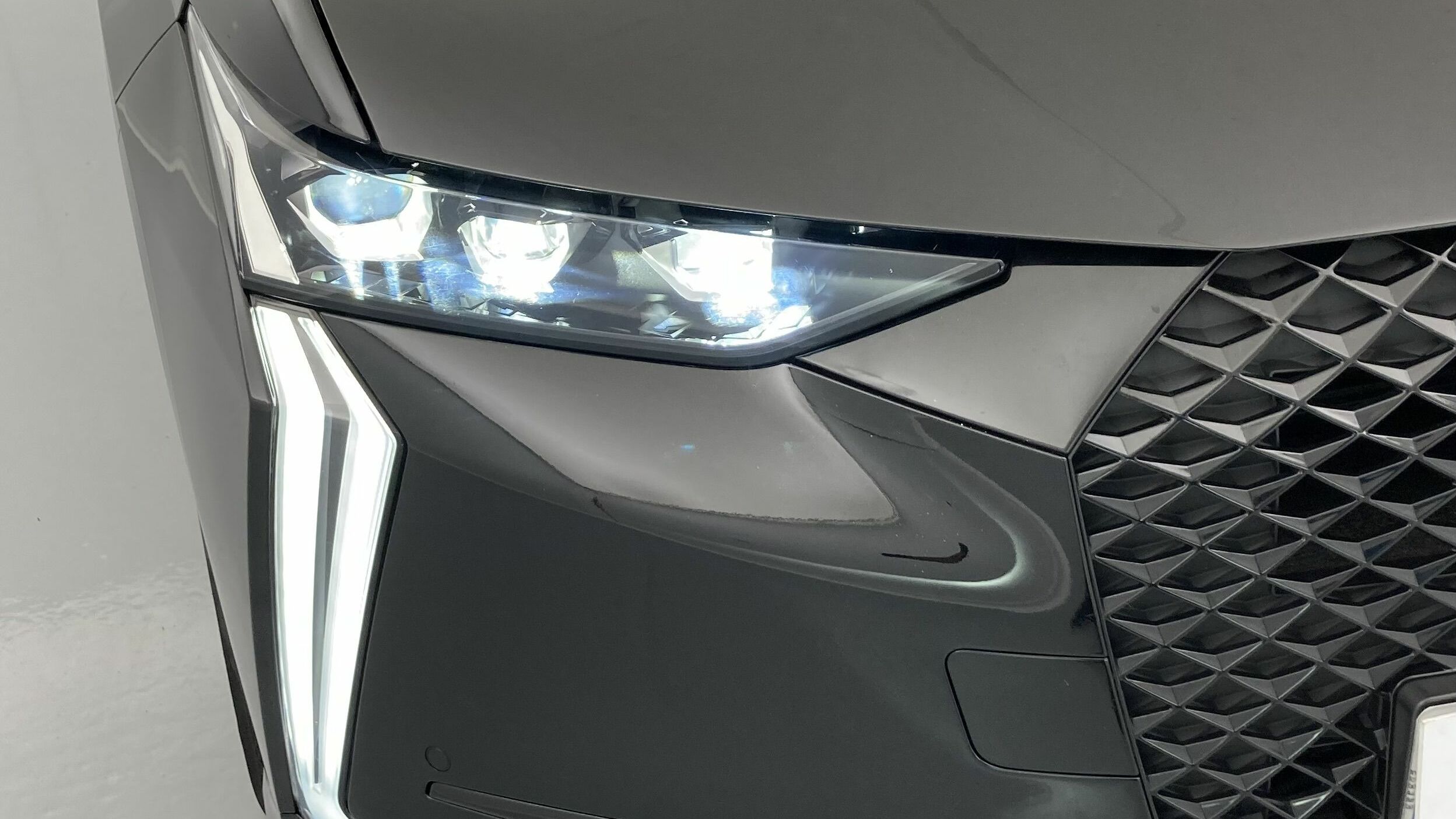 ds ds4 performance line + E-TENSE 225 CA 2022 negro perla 29