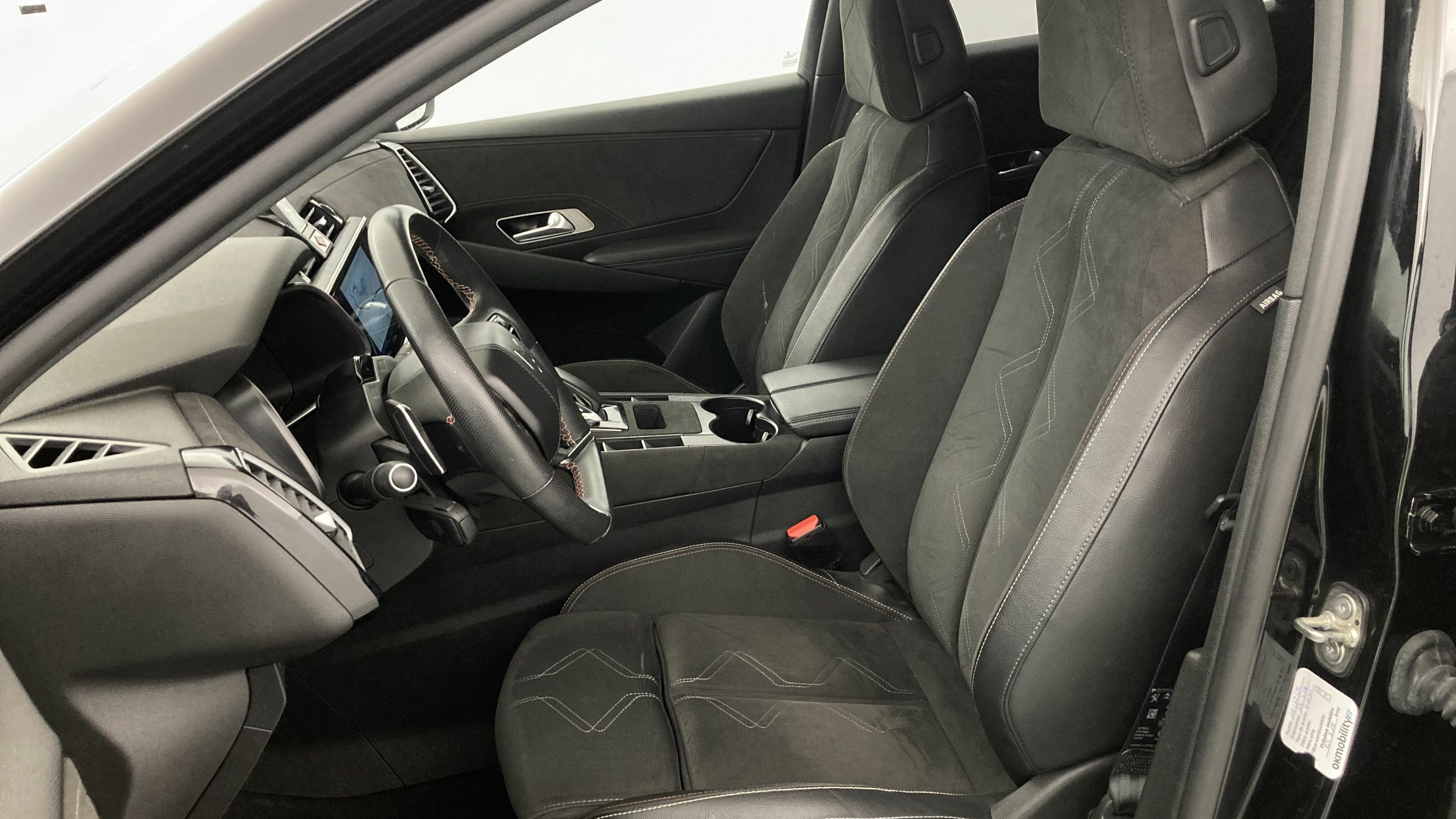 ds ds7 crossback performance line + E-TENSE 300 CA 2022 negro perla 13