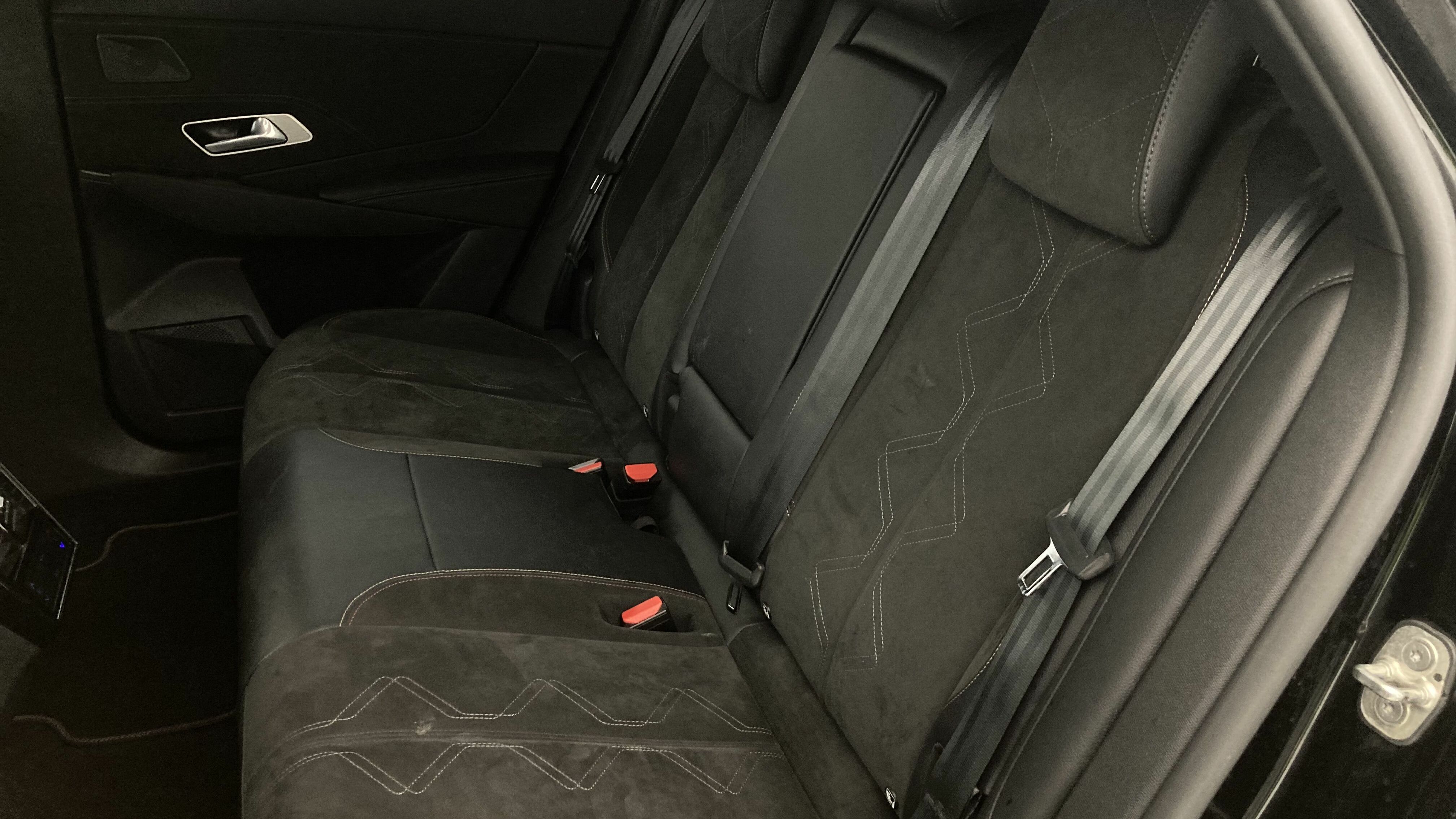 ds ds7 crossback performance line + E-TENSE 300 CA 2022 negro perla 20