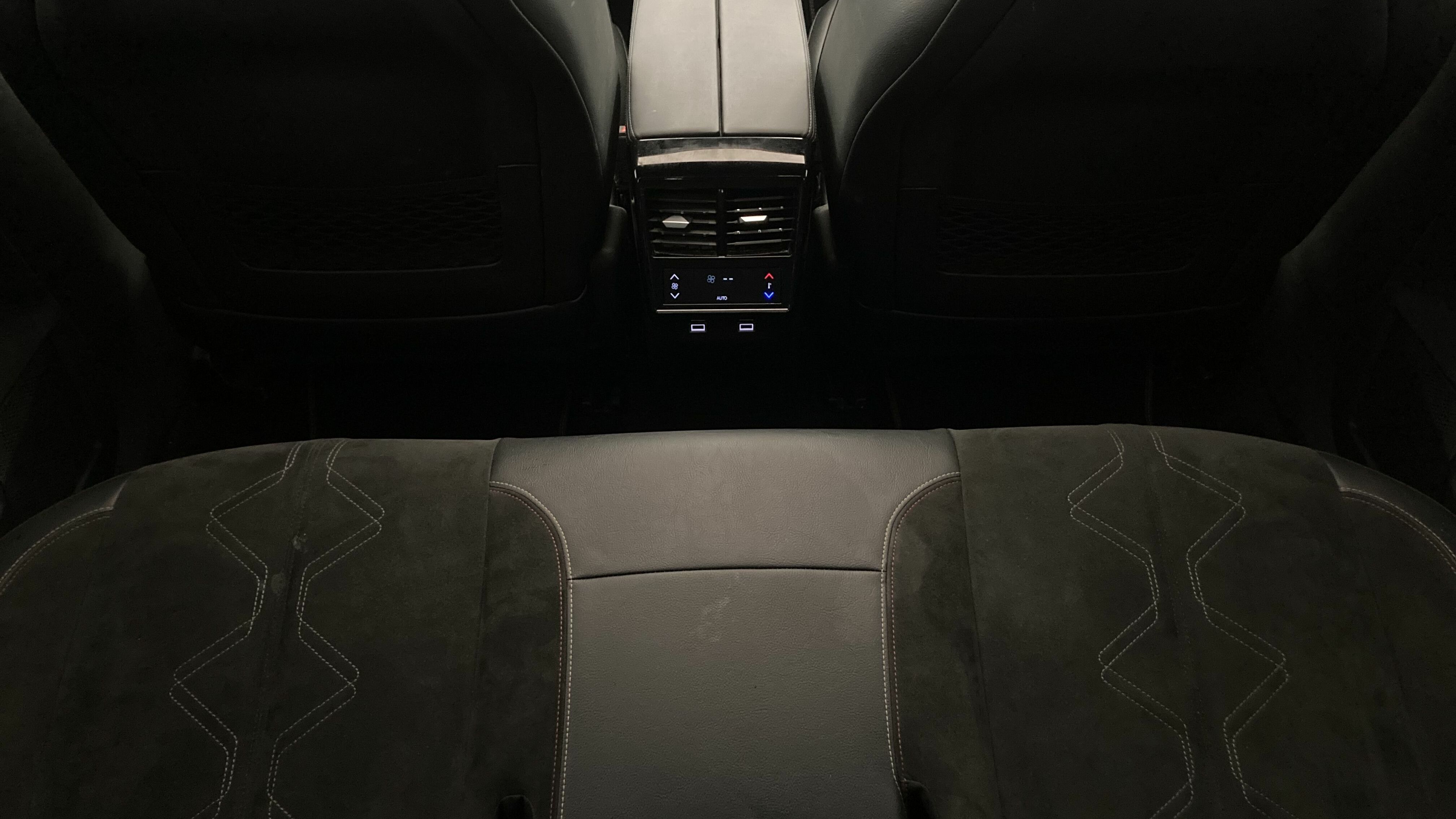 ds ds7 crossback performance line + E-TENSE 300 CA 2022 negro perla 21