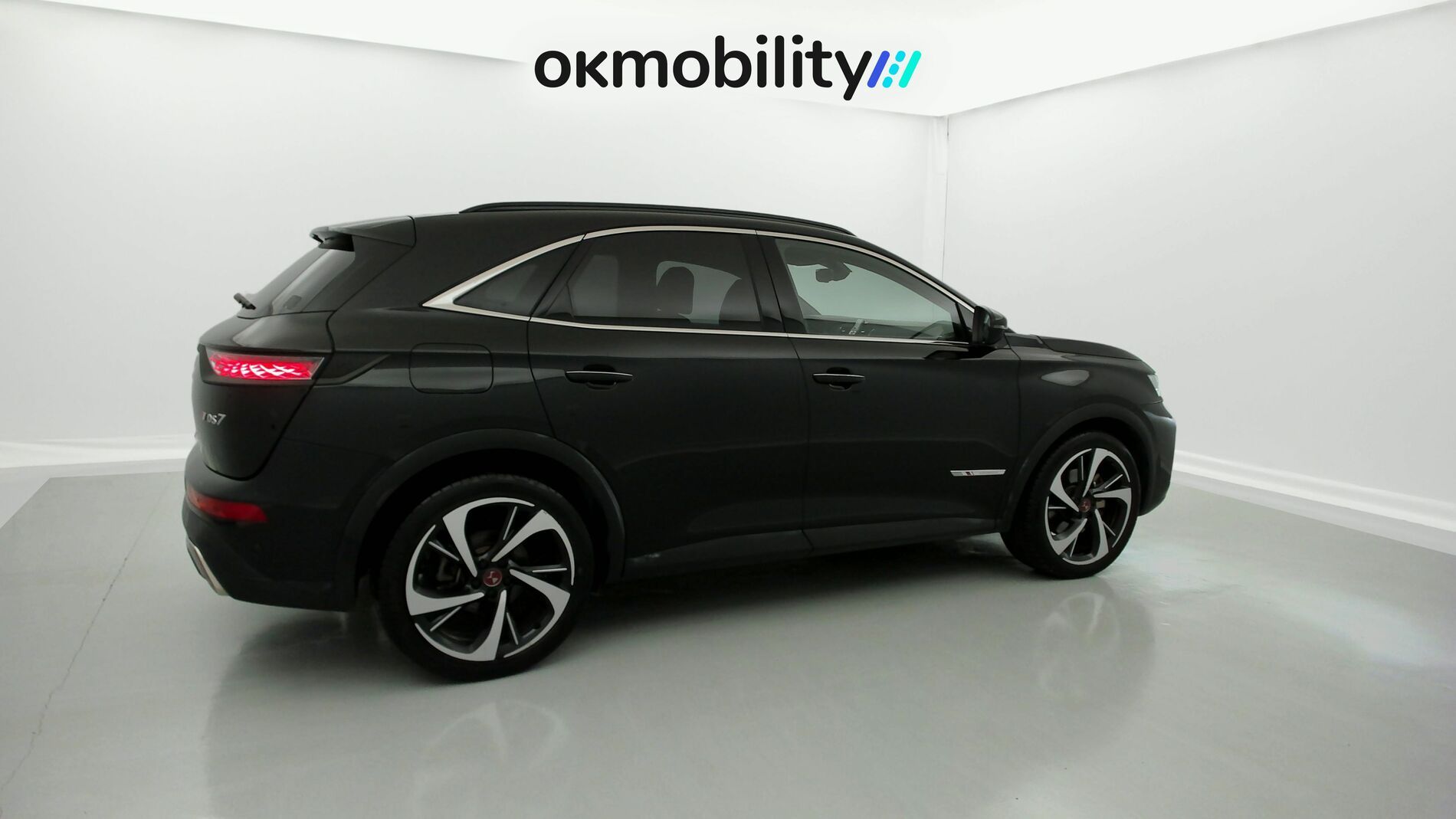 ds ds7 crossback performance line + E-TENSE 300 CA 2022 negro perla 11