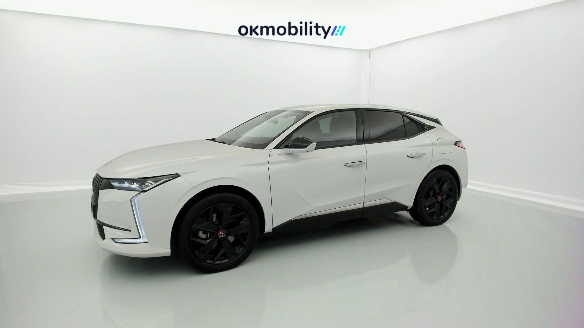 ds ds4 performance line + E-TENSE 225 CA 2022 blanco nacarado 2