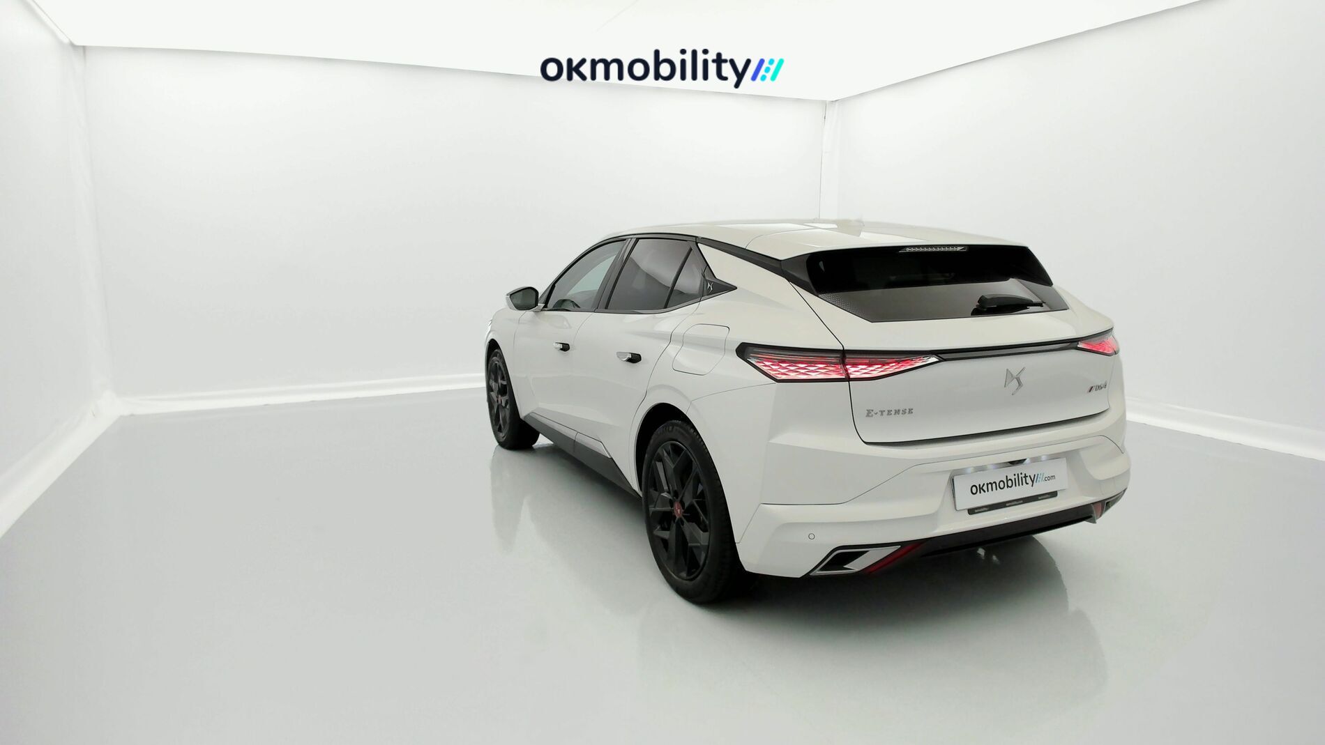 ds ds4 performance line + E-TENSE 225 CA 2022 blanco nacarado 5