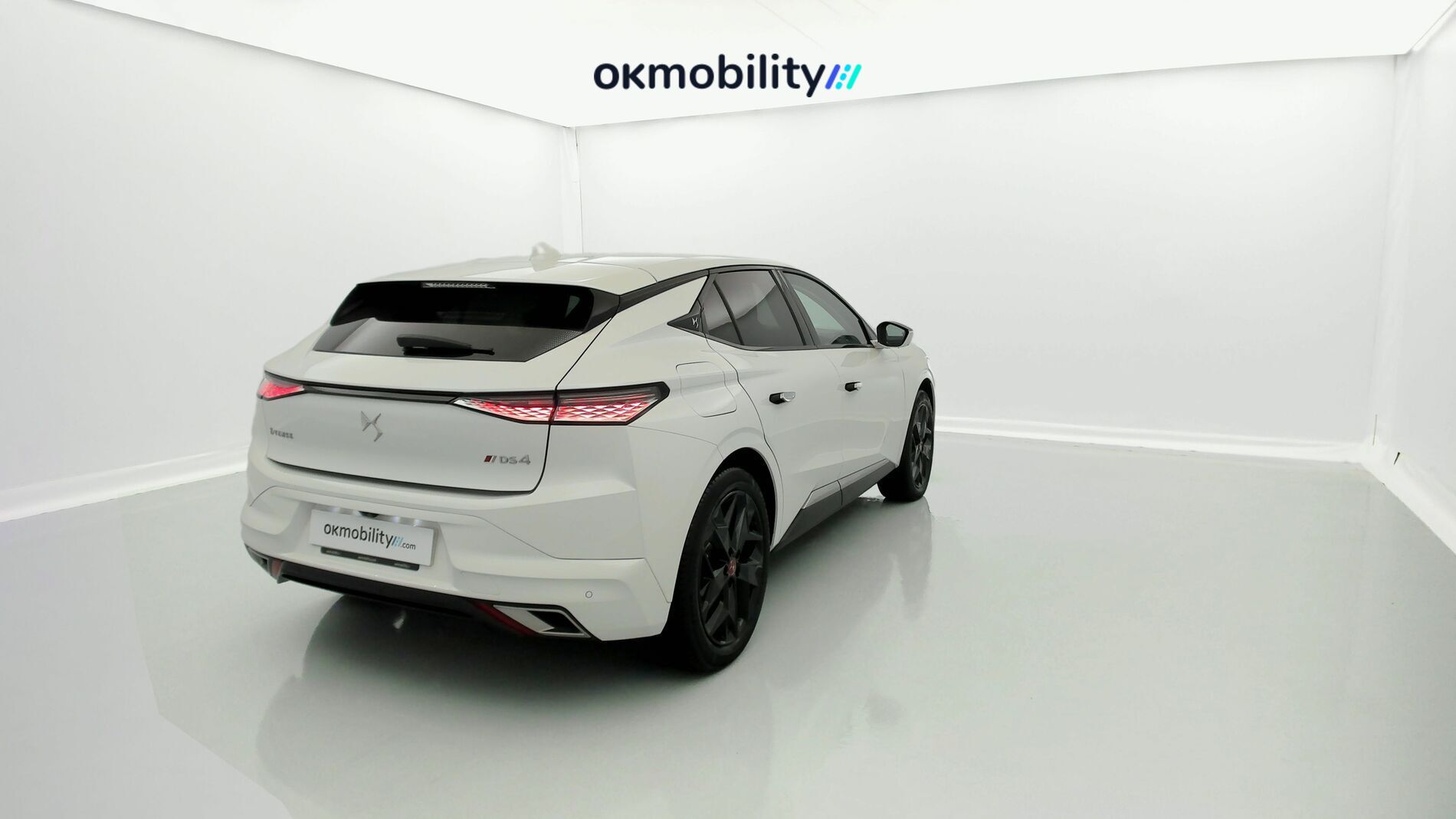 ds ds4 performance line + E-TENSE 225 CA 2022 blanco nacarado 9