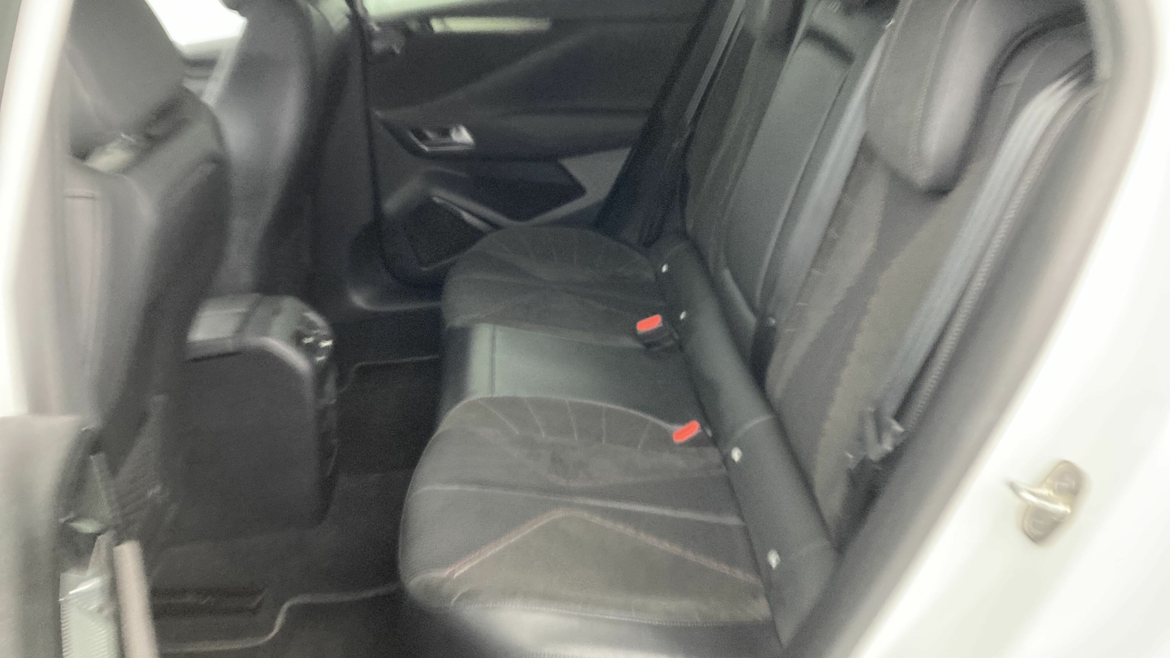 ds ds4 performance line + E-TENSE 225 CA 2022 blanco nacarado 18