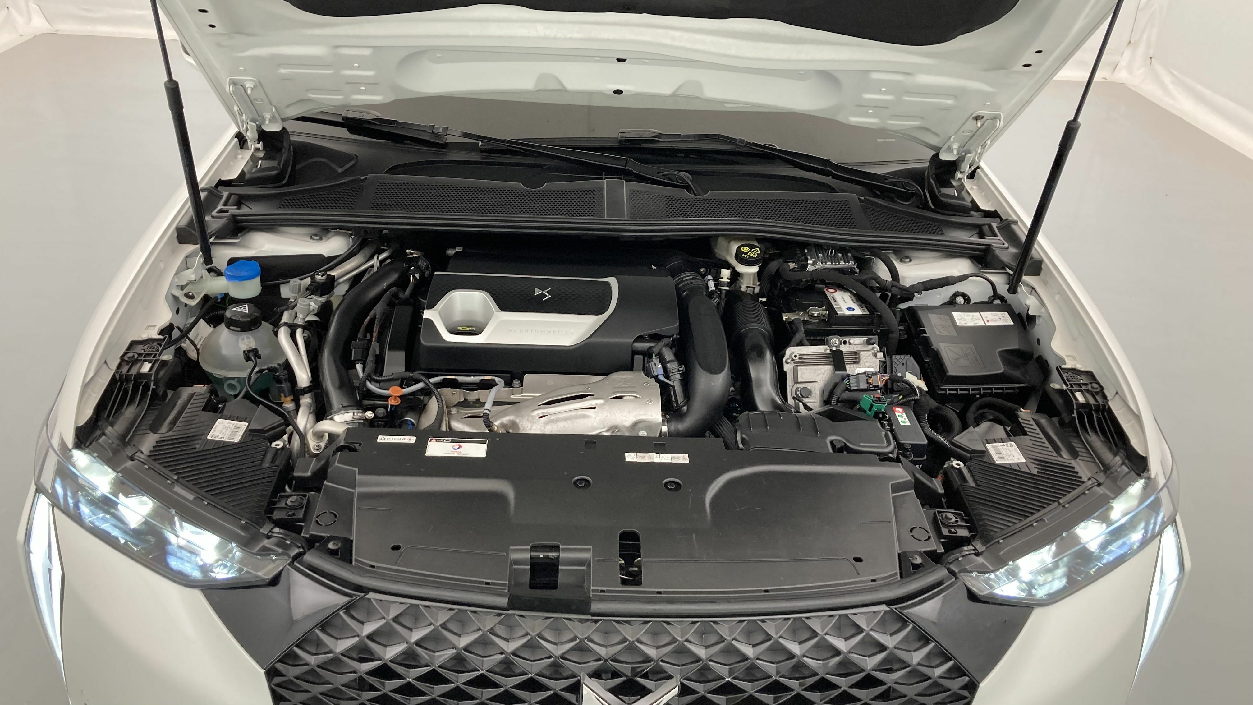 ds ds4 performance line + E-TENSE 225 CA 2022 blanco nacarado 25
