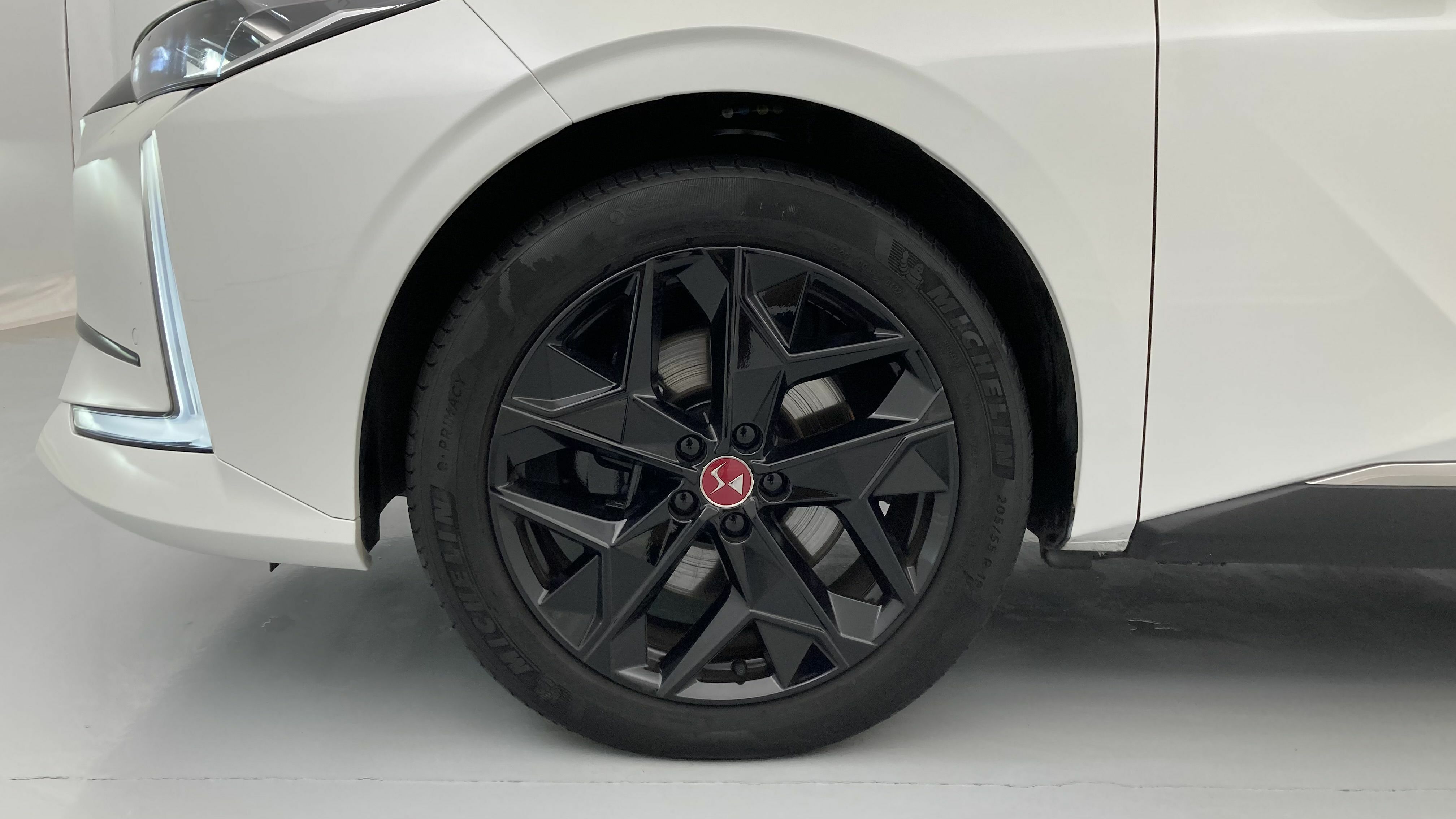 ds ds4 performance line + E-TENSE 225 CA 2022 blanco nacarado 27