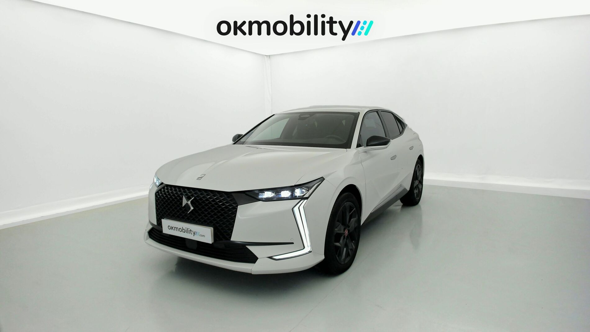 ds ds4 performance line + E-TENSE 225 CA 2022 blanco nacarado 1