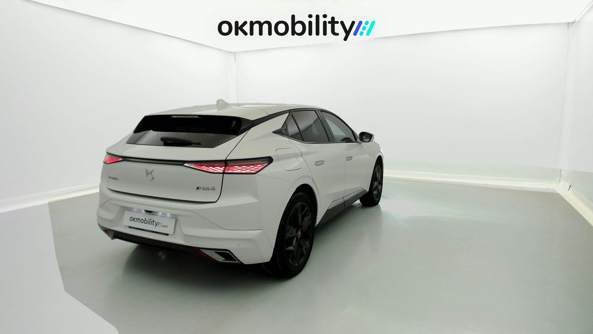 ds ds4 performance line + E-TENSE 225 CA 2022 blanco nacarado 11
