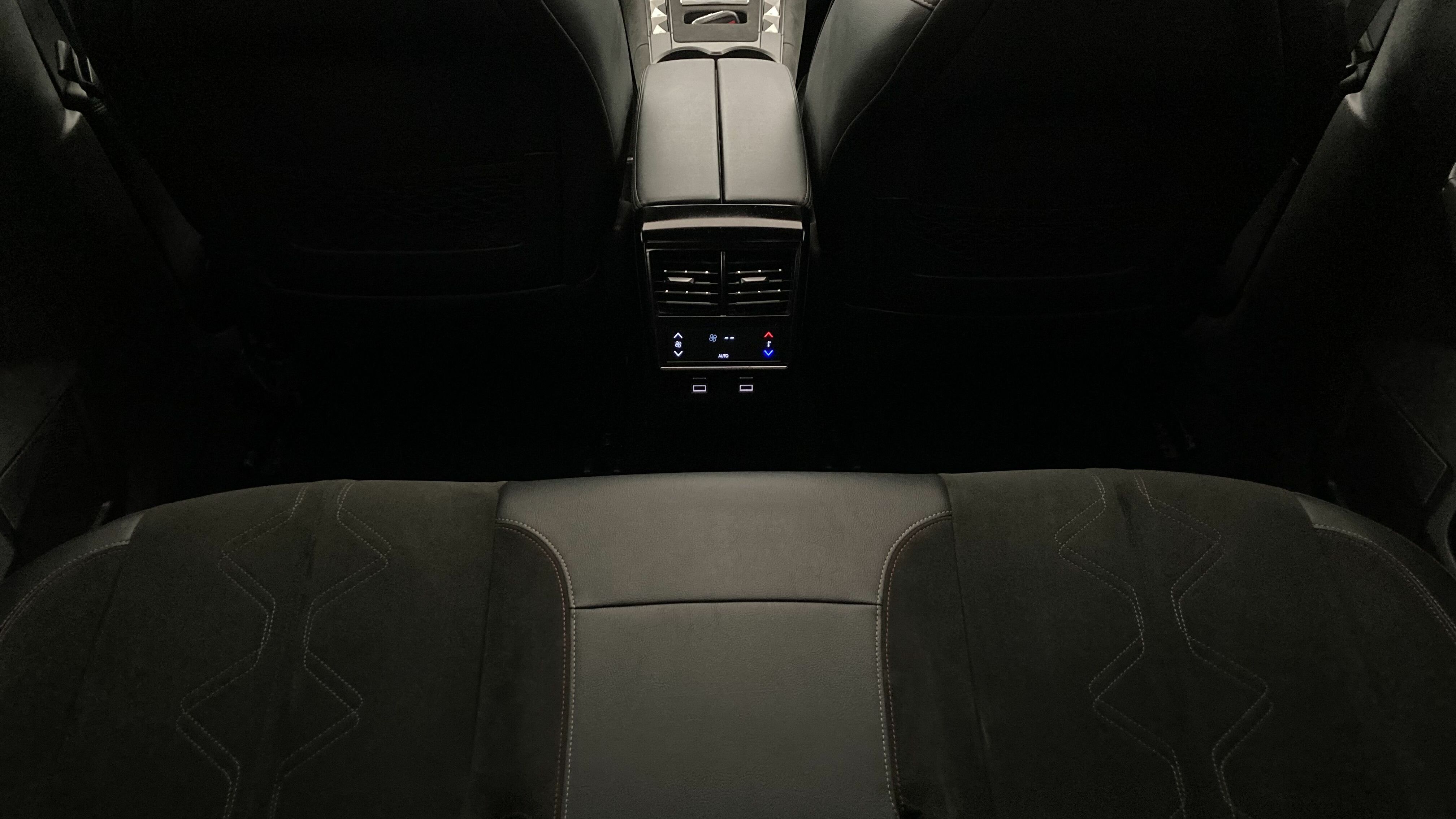 ds ds7 crossback performance line + E-TENSE 300 CA 2022 gris platino 23