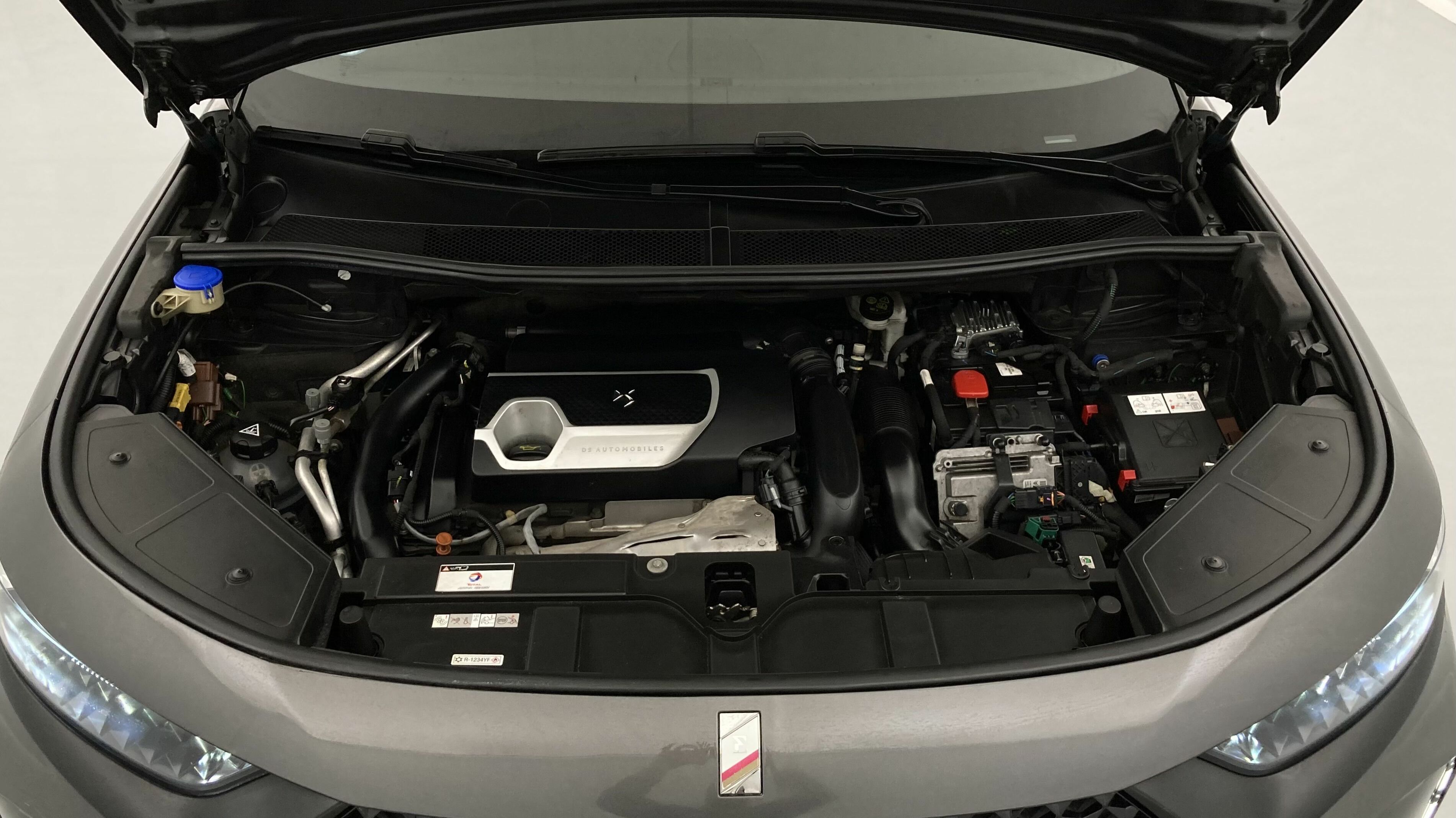 ds ds7 crossback performance line + E-TENSE 300 CA 2022 gris platino 26