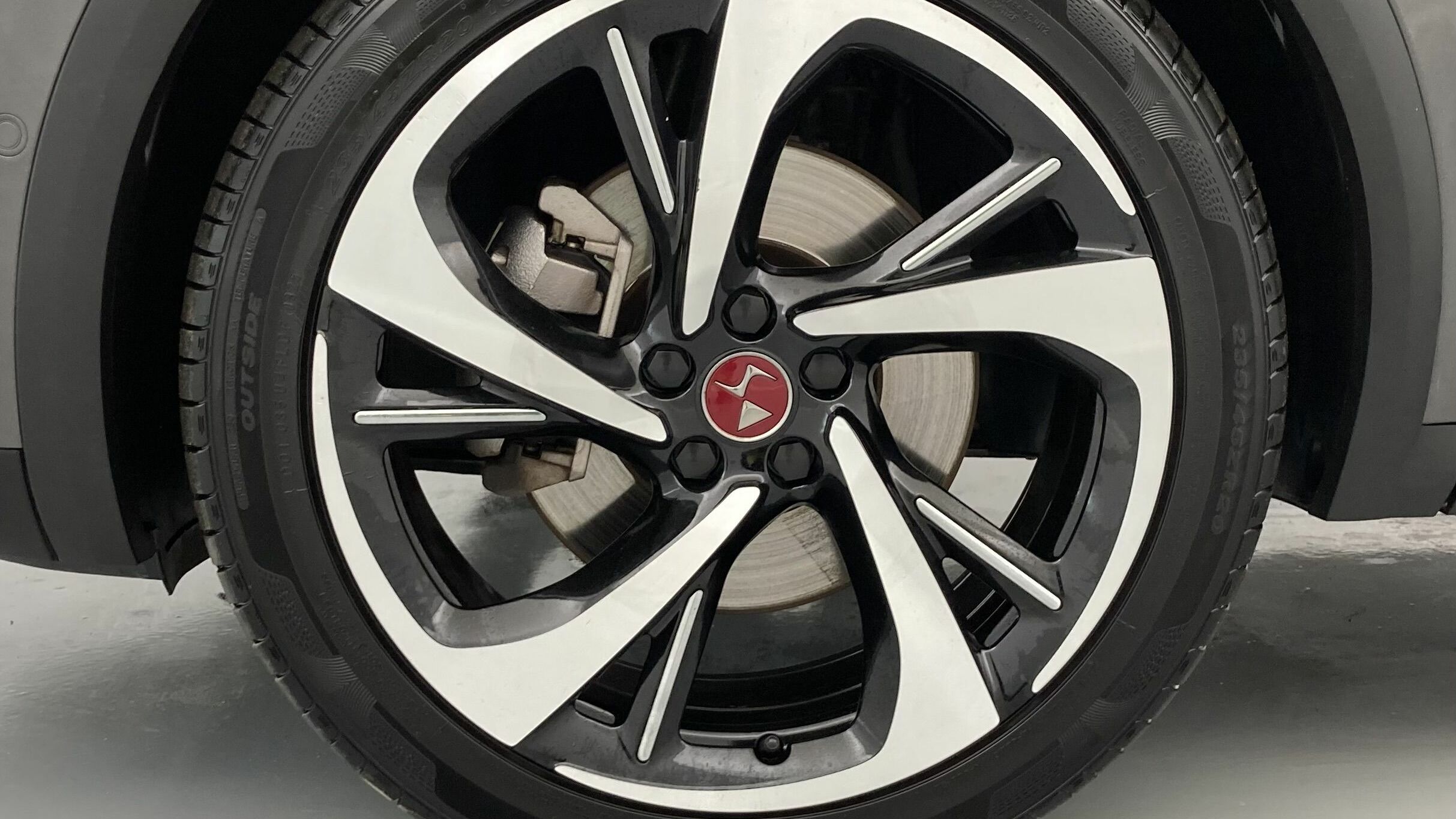 ds ds7 crossback performance line + E-TENSE 300 CA 2022 gris platino 28