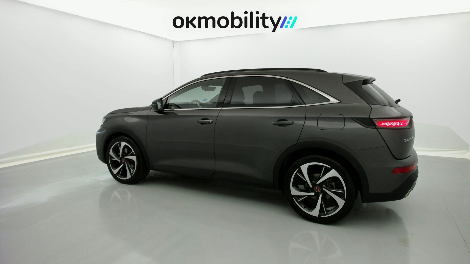 ds ds7 crossback performance line + E-TENSE 300 CA 2022 gris platino 9