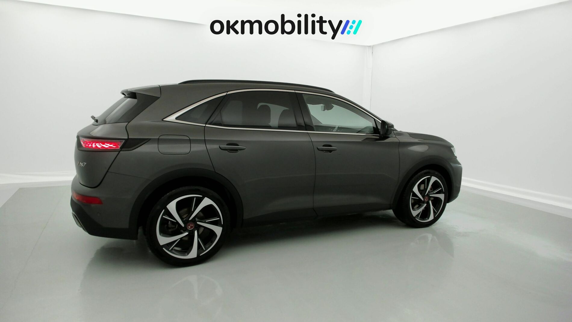ds ds7 crossback performance line + E-TENSE 300 CA 2022 gris platino 13