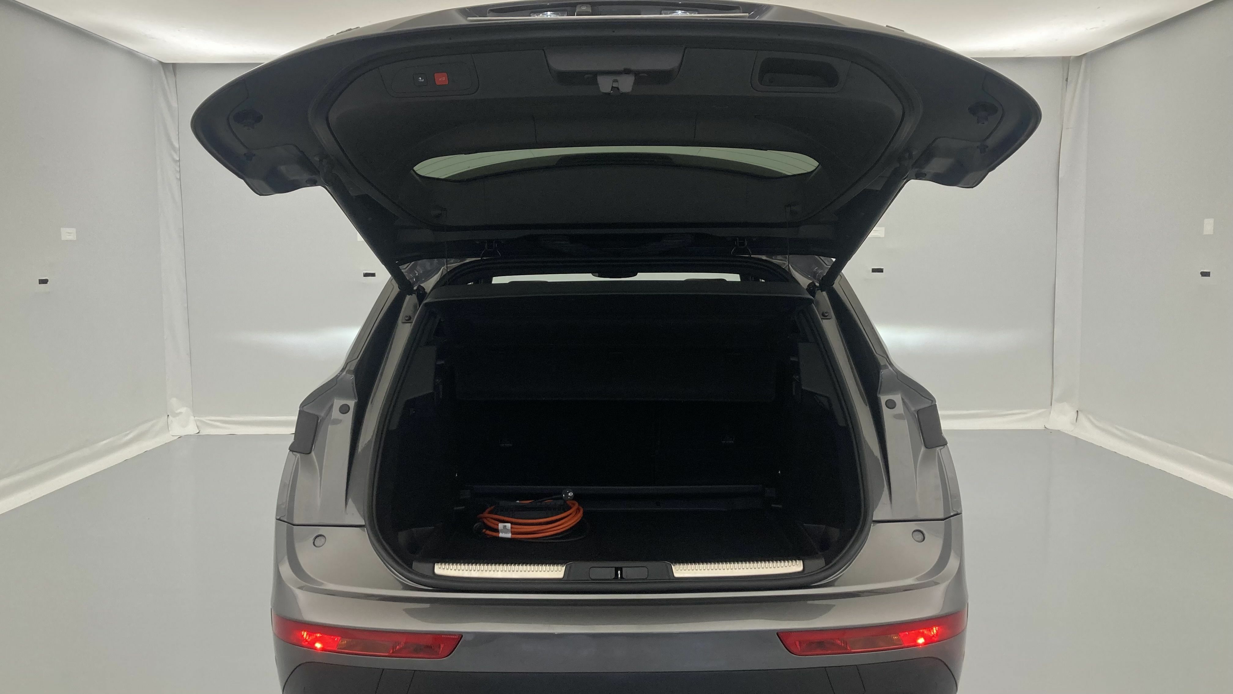 ds ds7 crossback performance line + E-TENSE 300 CA 2022 gris platino 24