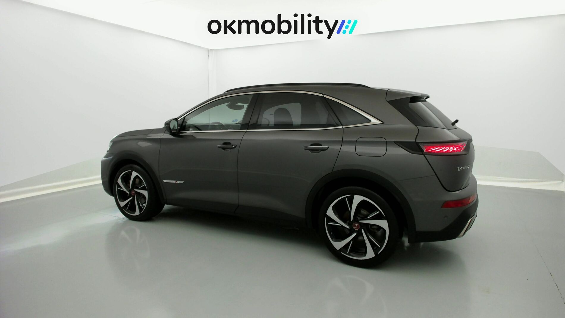 ds ds7 crossback performance line + E-TENSE 300 CA 2022 gris platino 8