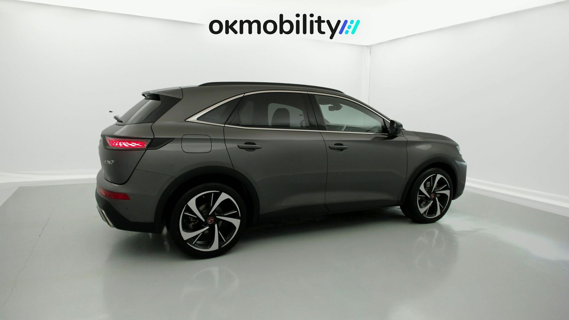 ds ds7 crossback performance line + E-TENSE 300 CA 2022 gris platino 12
