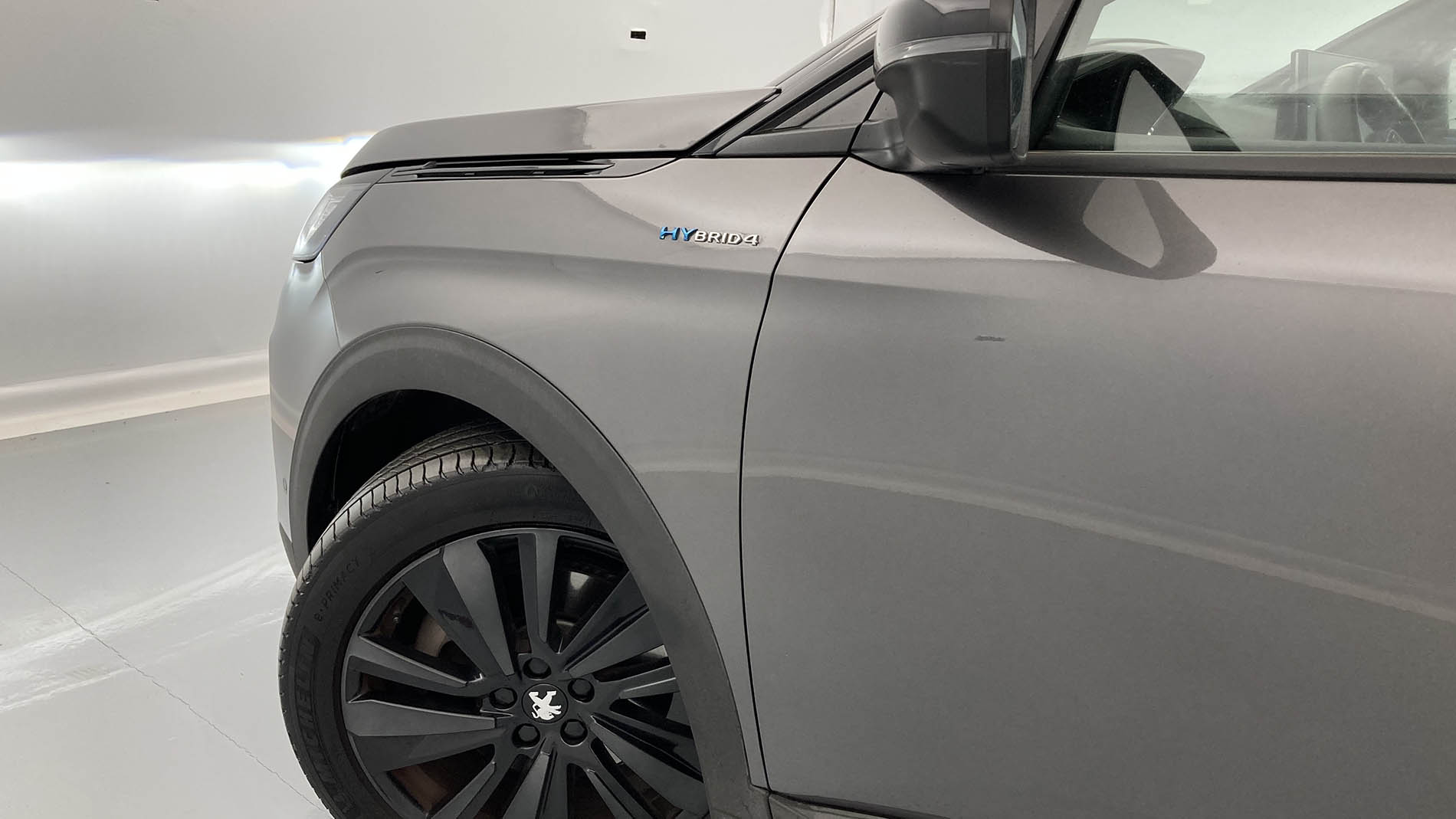 peugeot 3008 gt pack 1.6 HYBRID 300 EAT PHEV 2021 gris platinum / techo black 26