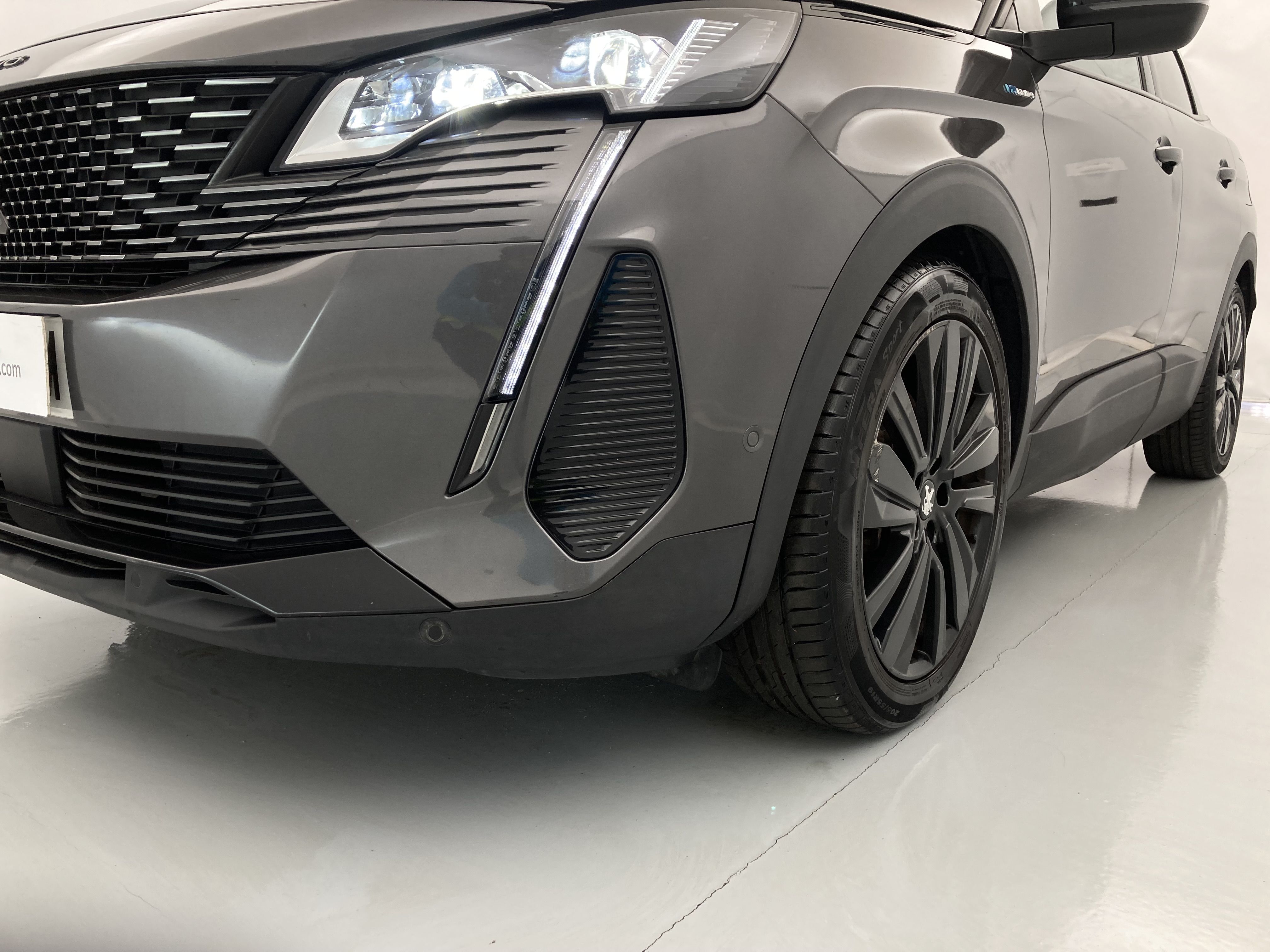 peugeot 3008 gt pack 1.6 HYBRID 300 EAT PHEV 2021 gris platinum / techo black 30