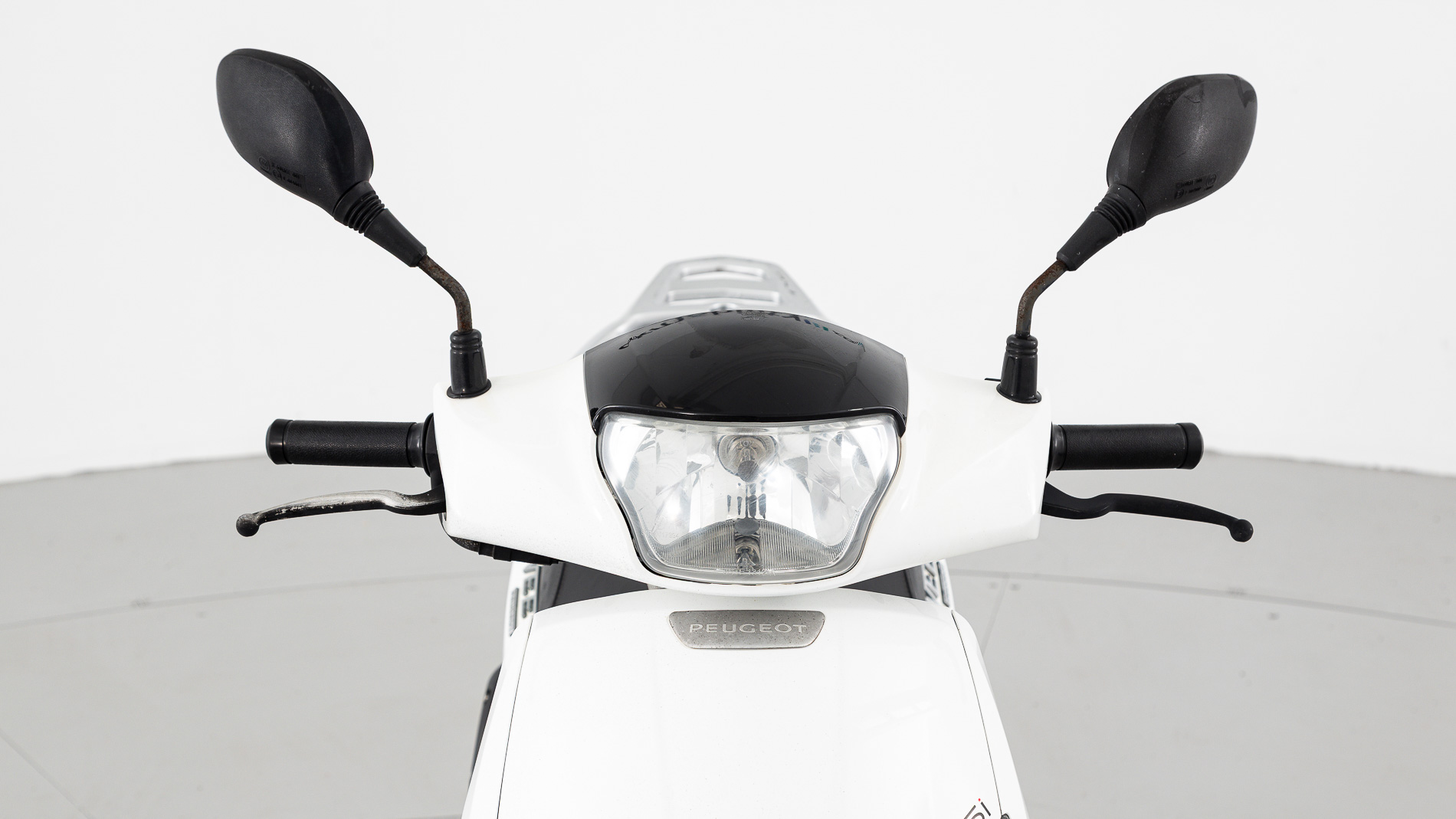 peugeot tweet125 active 125CC 2022 antartica white 14