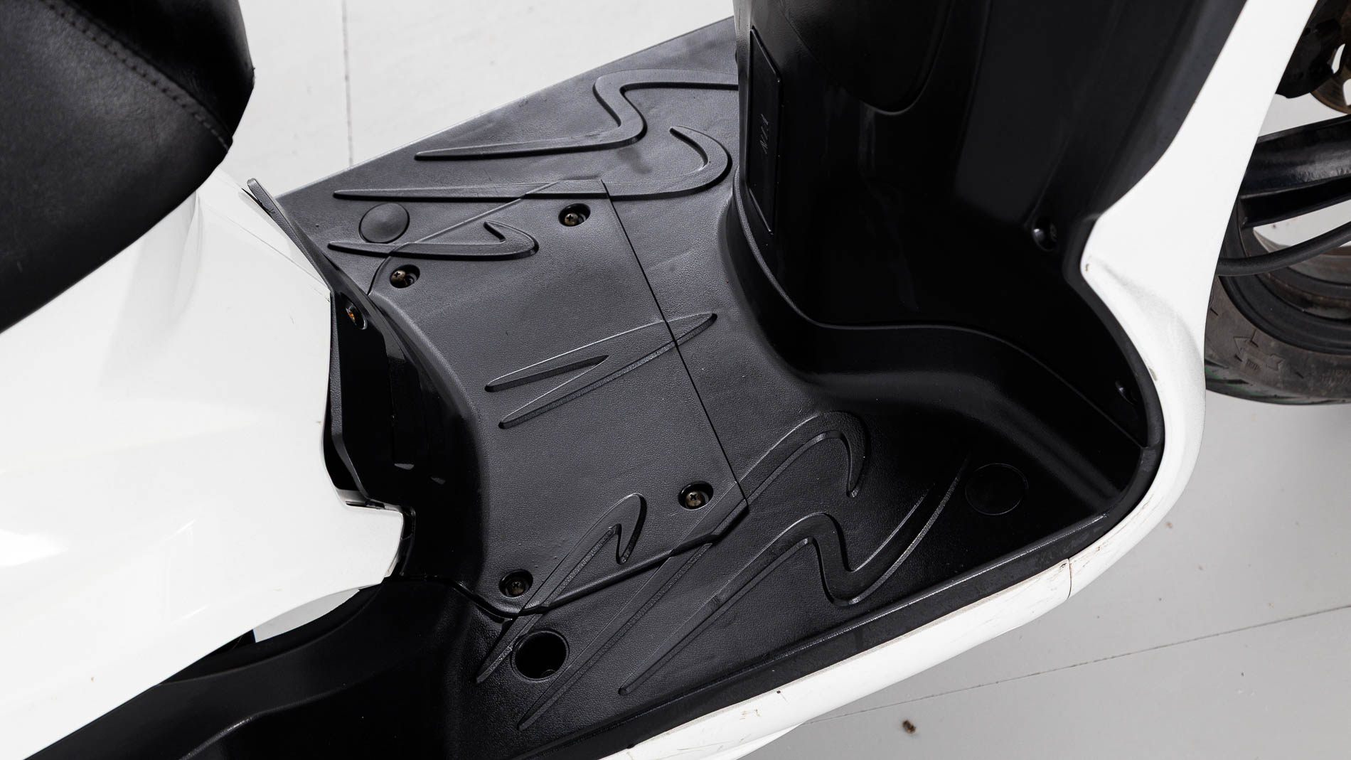 peugeot tweet125 active 125CC 2022 antartica white 24