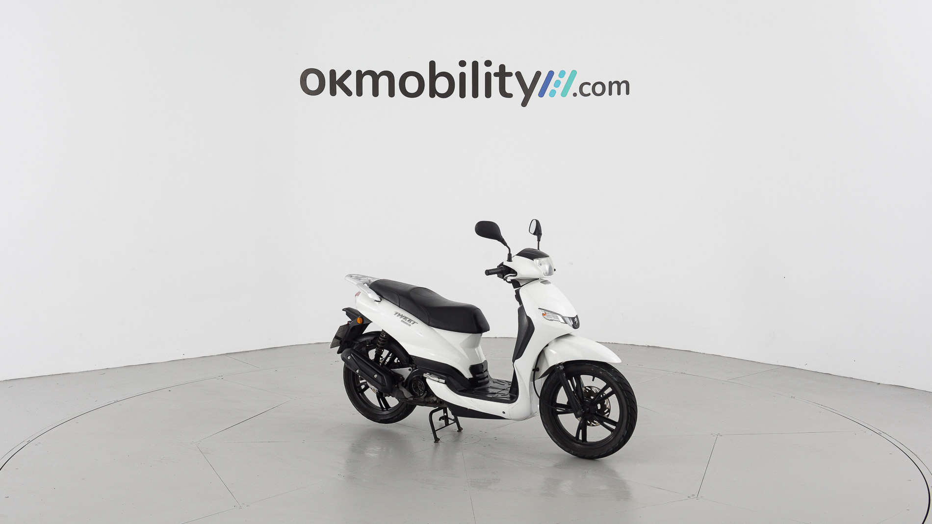 peugeot tweet125 active 125CC 2022 antartica white 2