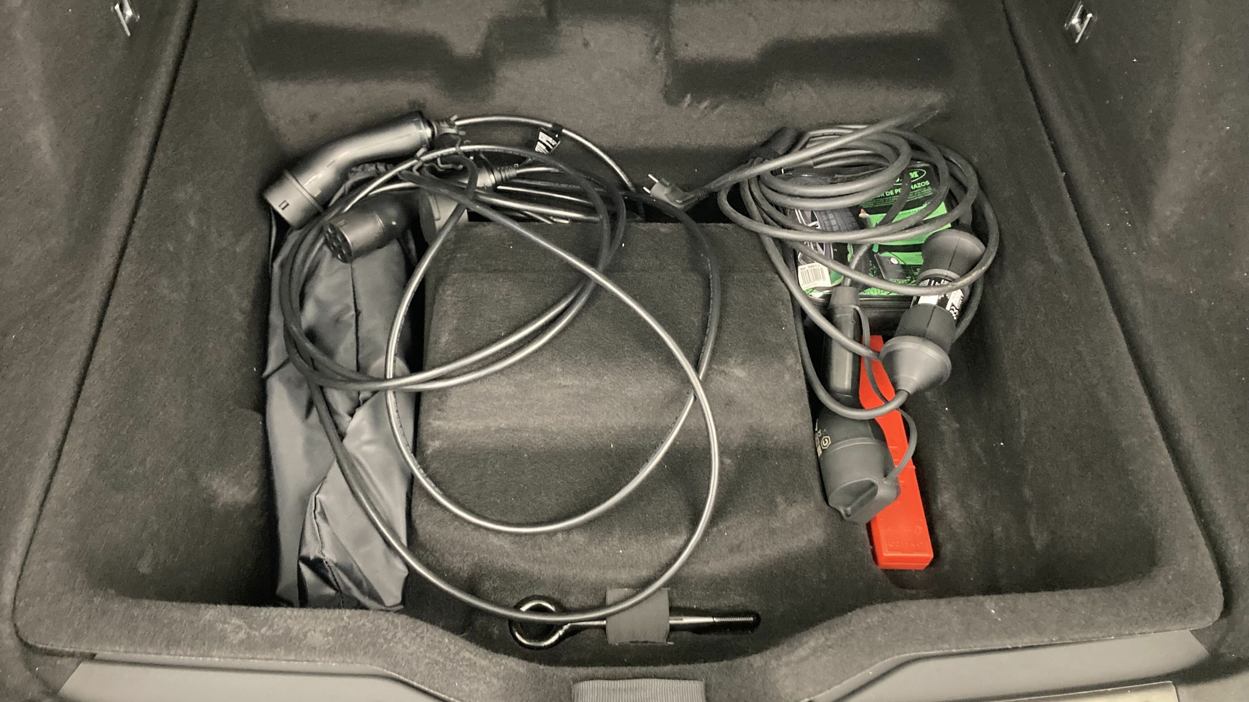 lynk&co 1 nv 1.5 PHEV 261 2022 blue 18