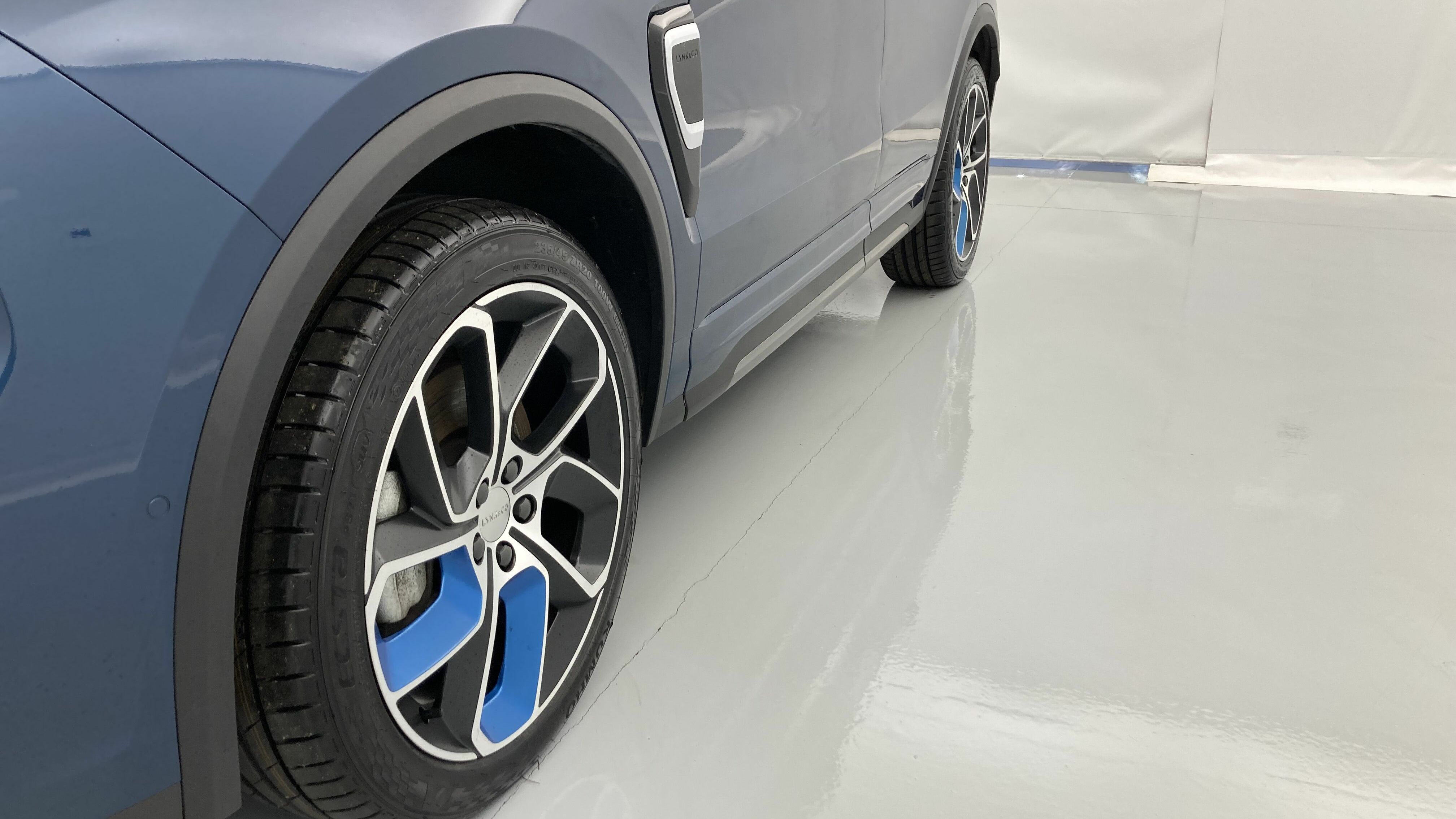 lynk&co 1 nv 1.5 PHEV 261 2022 blue 20