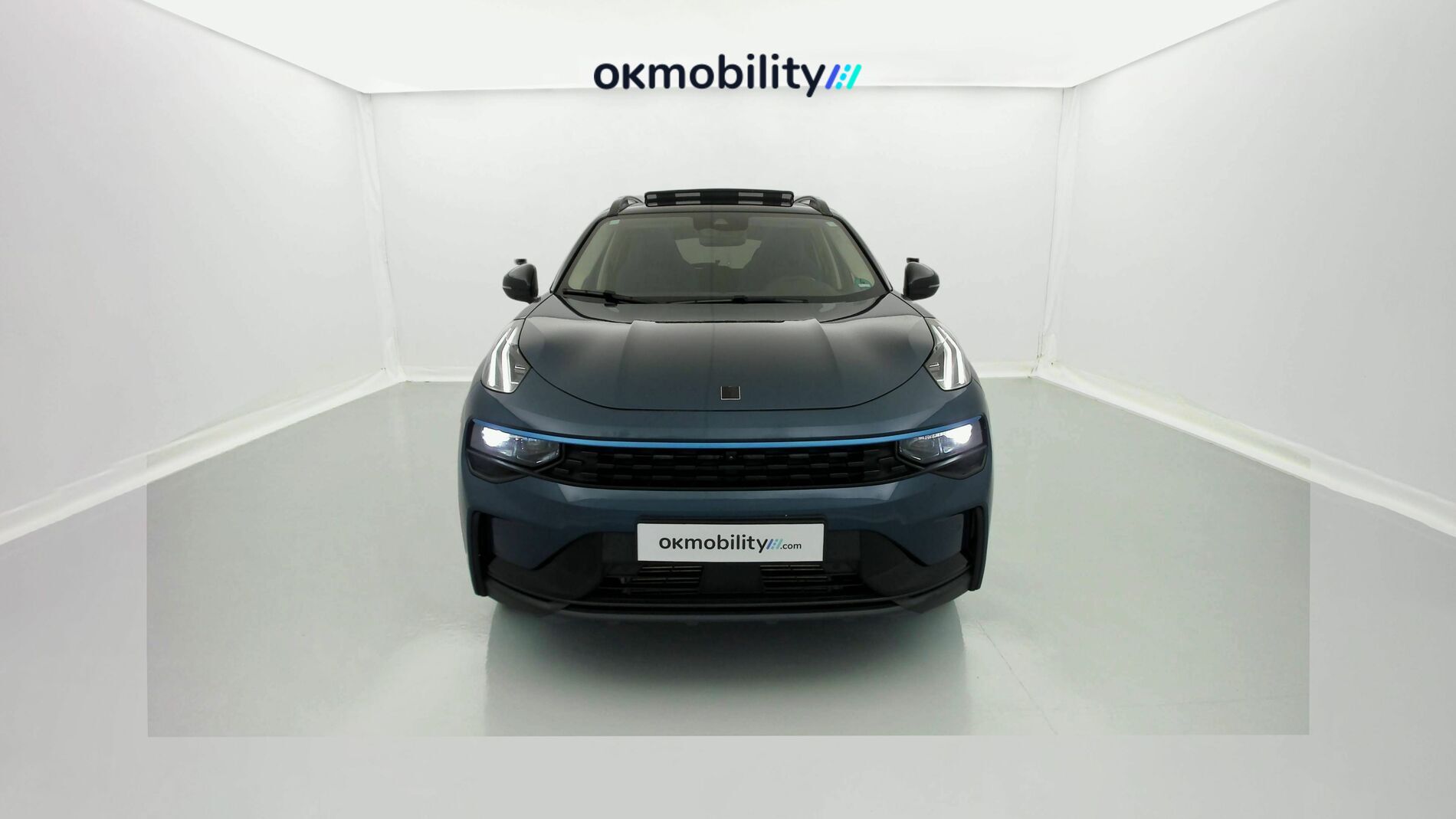 lynk&co 1 nv 1.5 PHEV 261 2022 blue 4