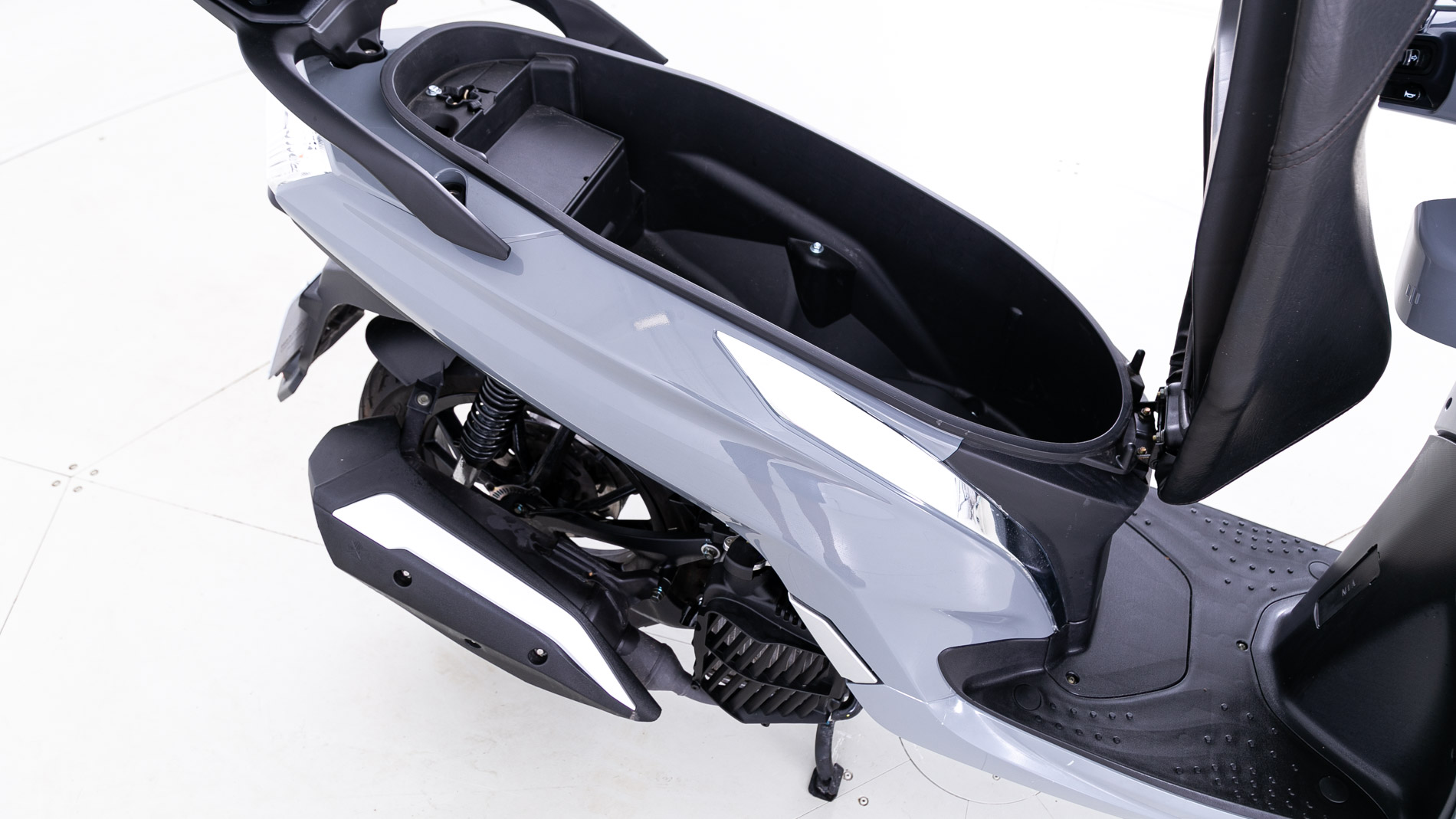 sym symphony st lc 125CC 2022 gris 21