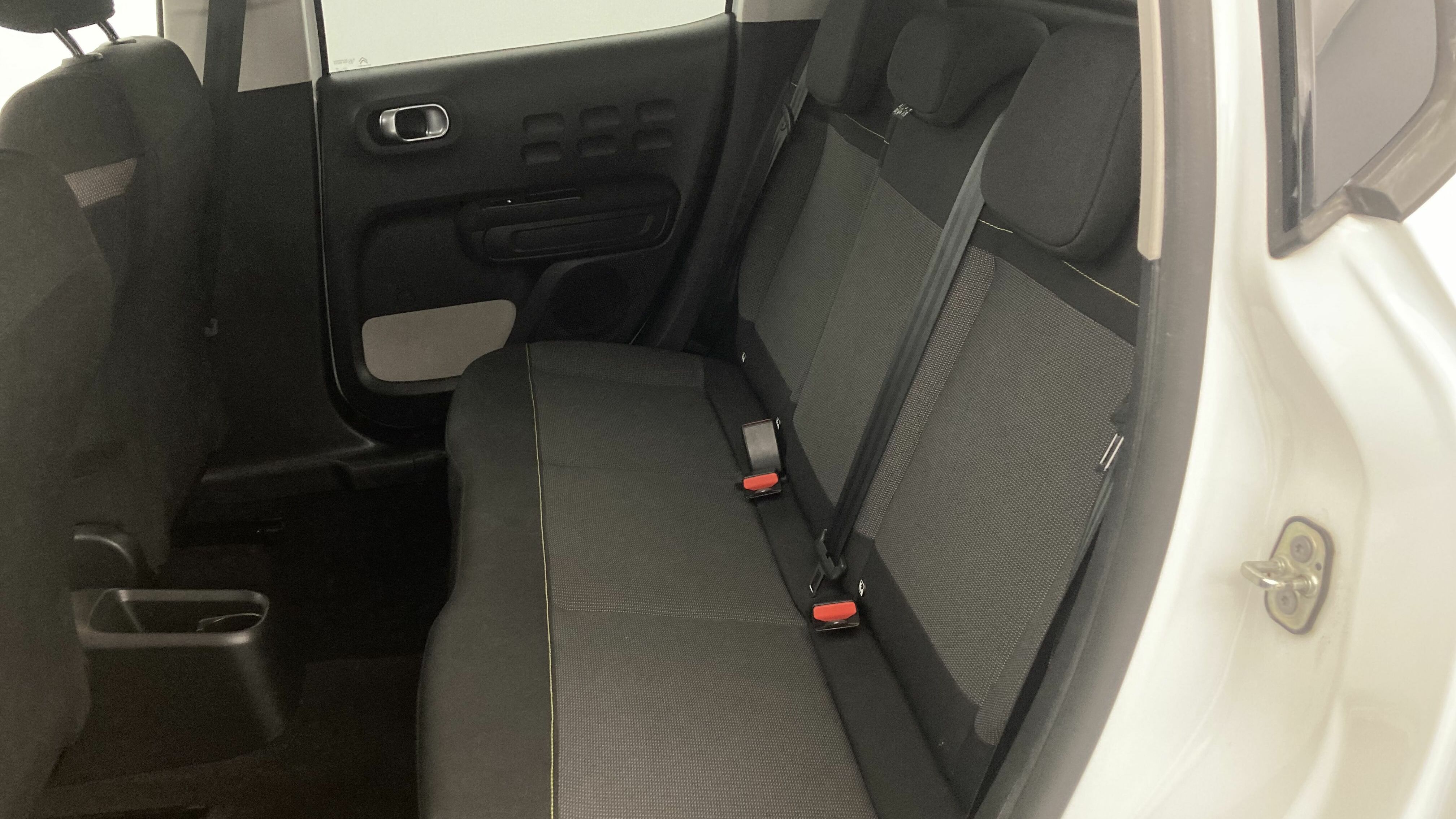 citroen c3 shine 1.2 PURETECH 110 EAT 2023 blanco banquise / negro 21