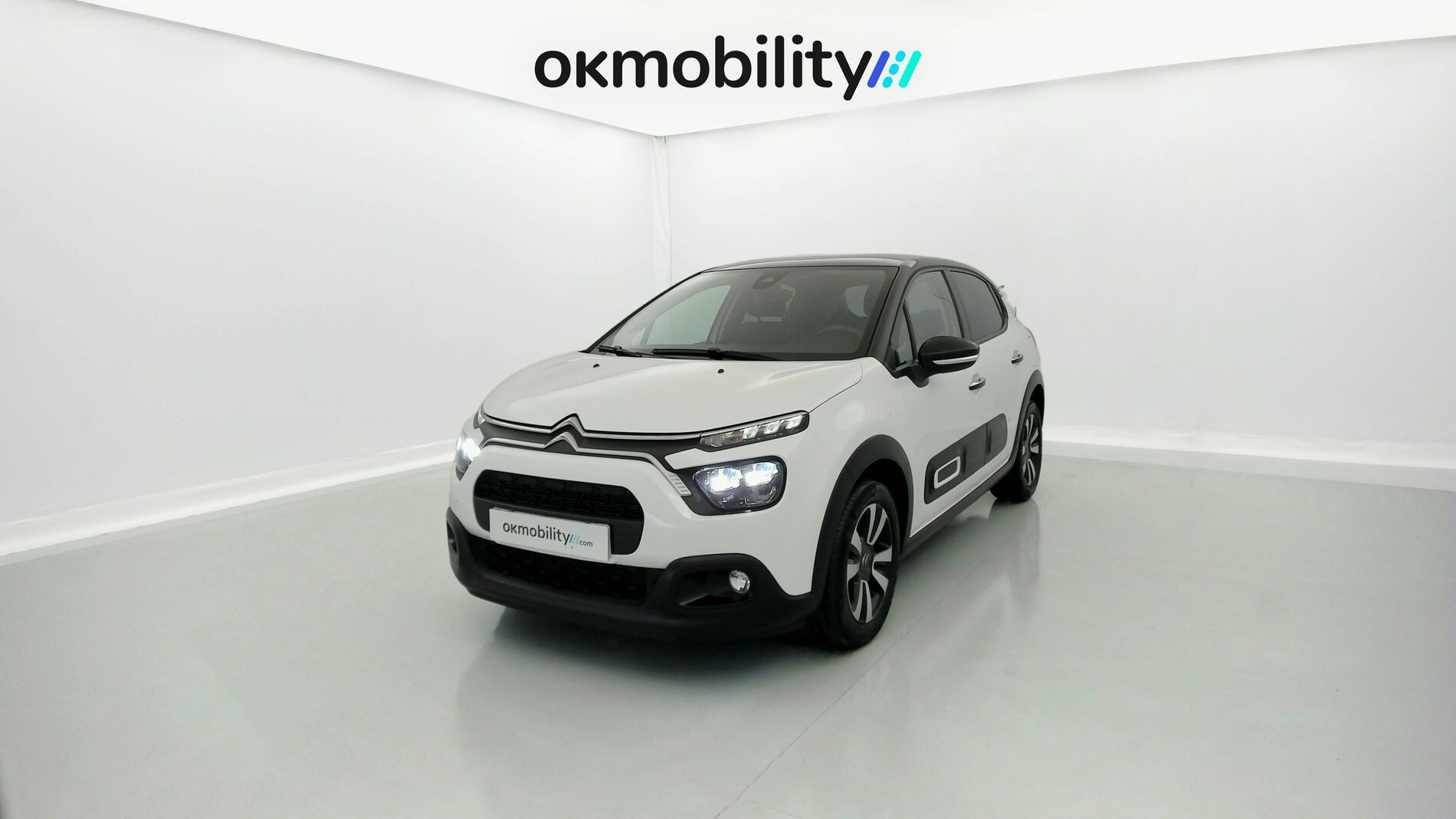 citroen c3 shine 1.2 PURETECH 110 EAT 2023 blanco banquise / negro 1