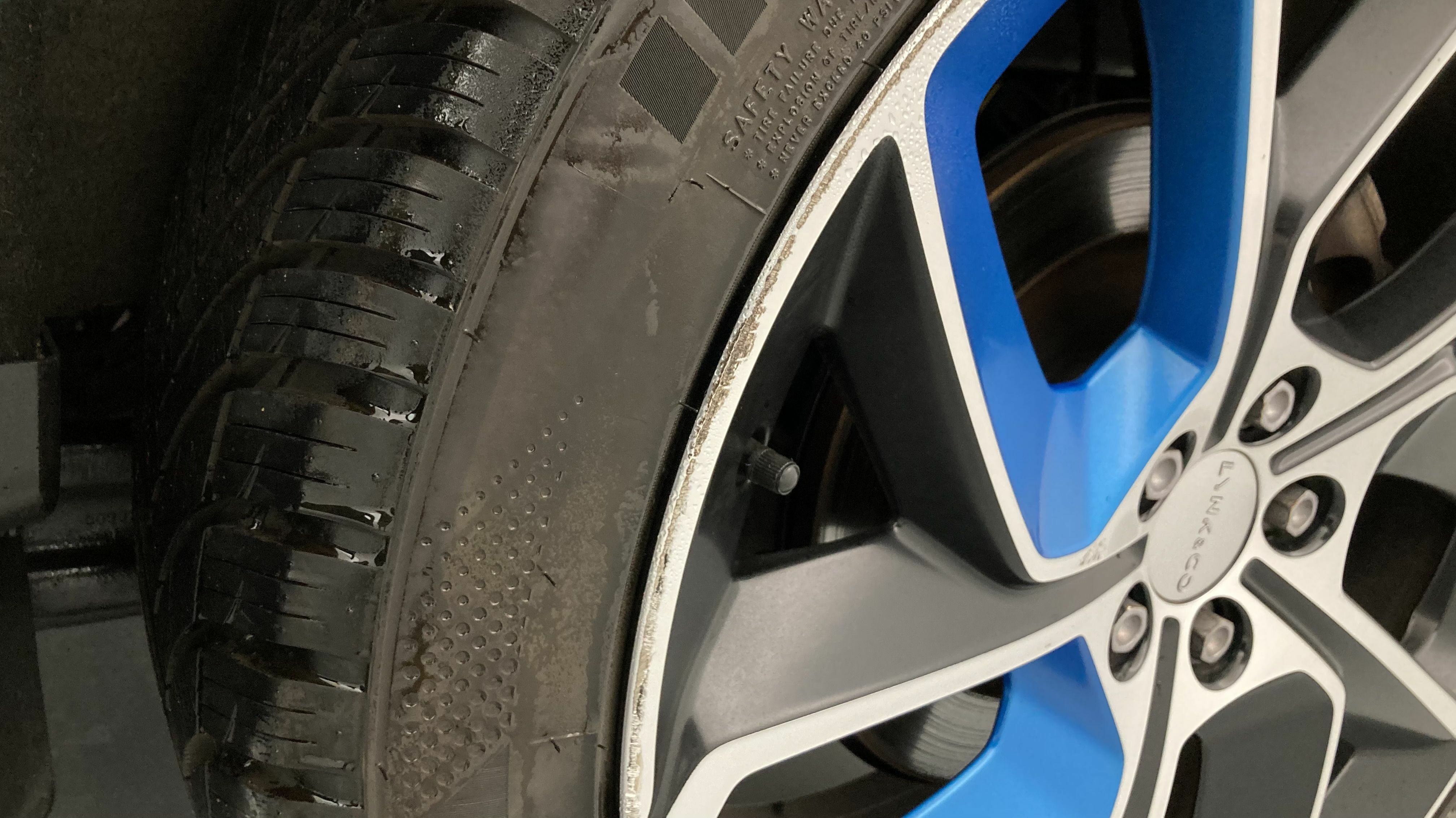 lynk&co 1 nv 1.5 PHEV 261 2022 blue 31