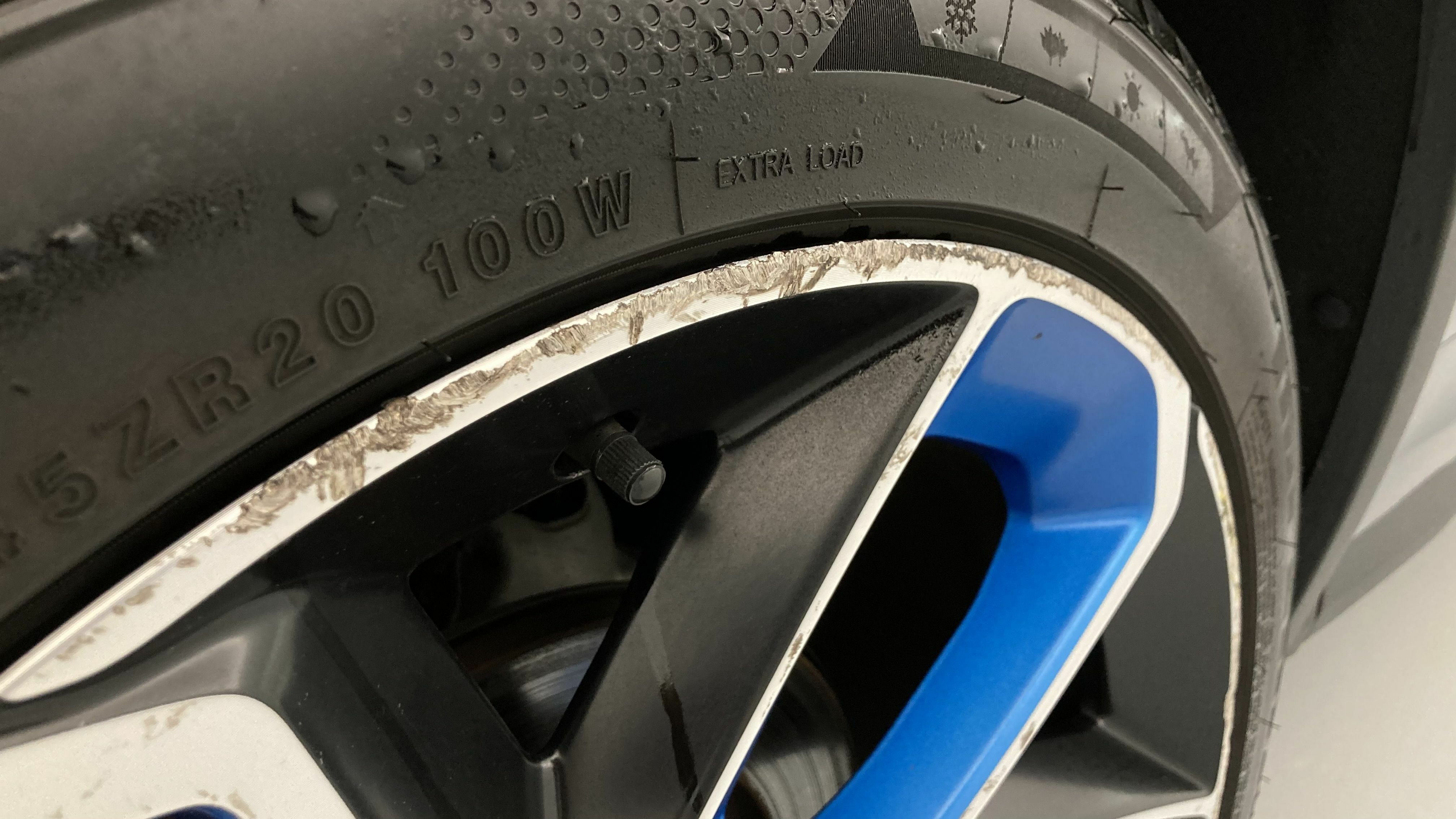 lynk&co 1 nv 1.5 PHEV 261 2022 blue 33