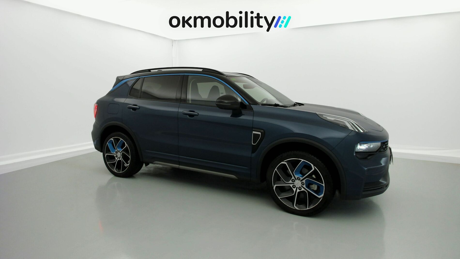lynk&co 1 nv 1.5 PHEV 261 2022 blue 2