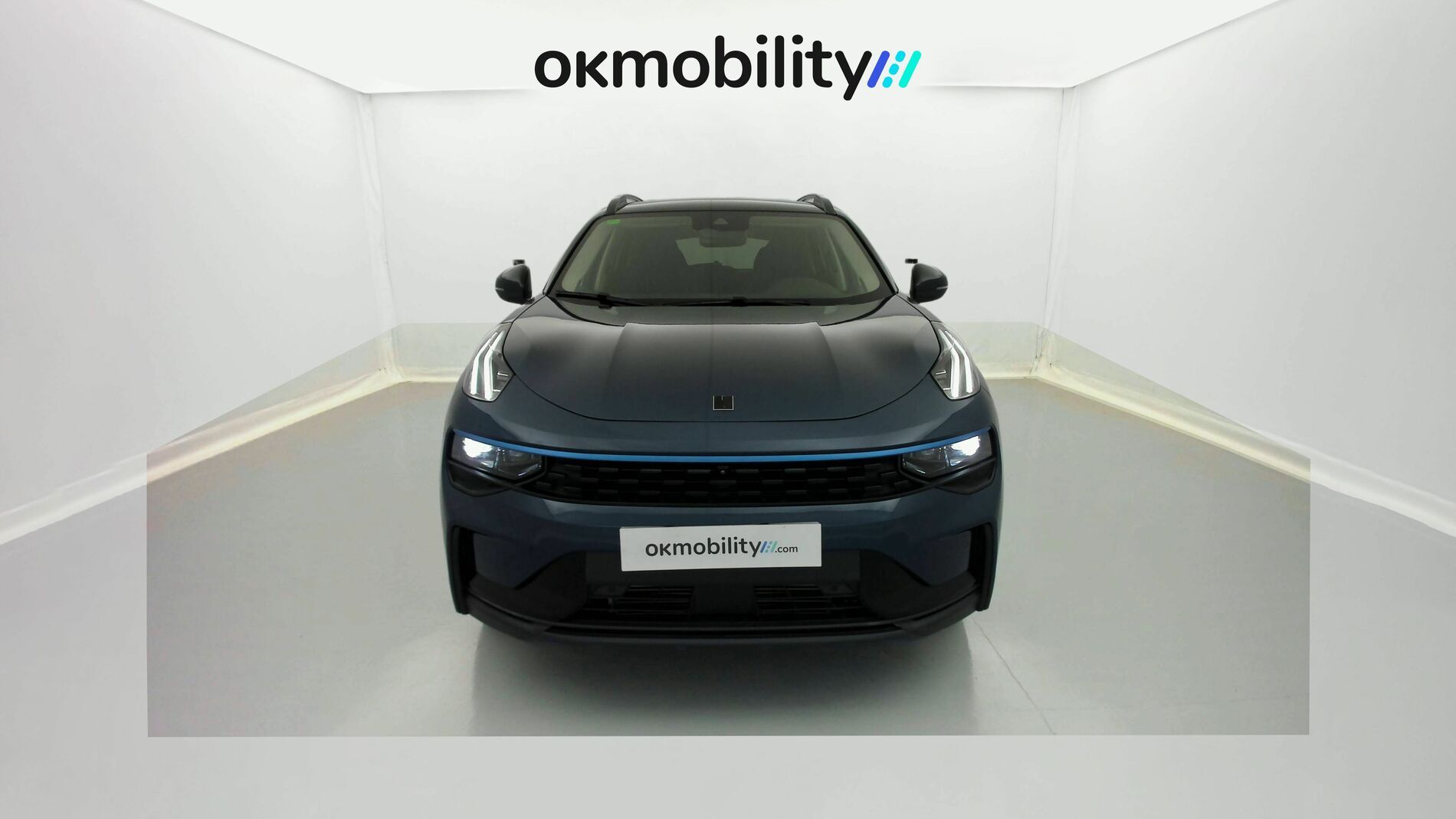 lynk&co 1 nv 1.5 PHEV 261 2022 blue 4