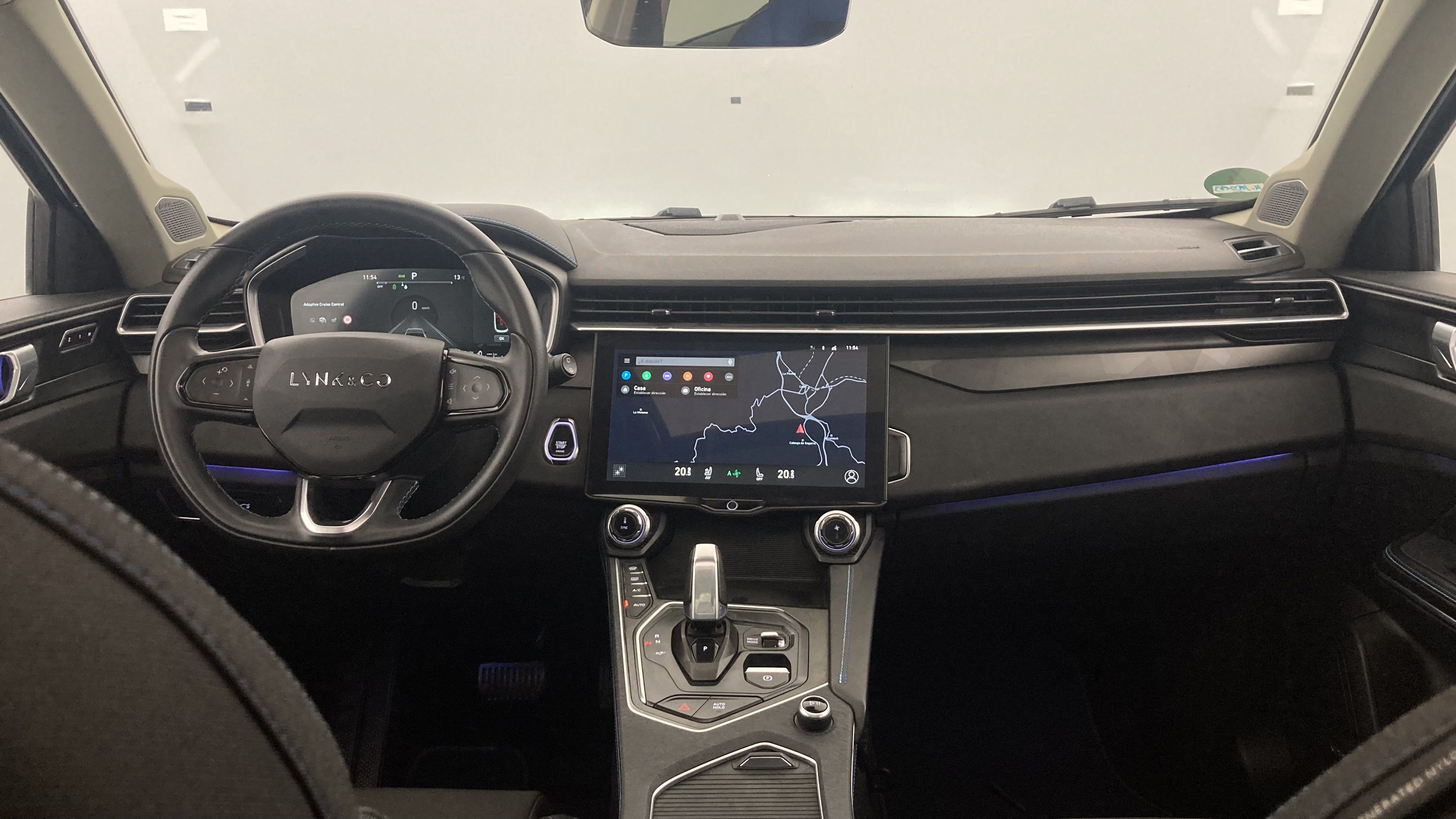 lynk&co 1 nv 1.5 PHEV 261 2022 blue 38