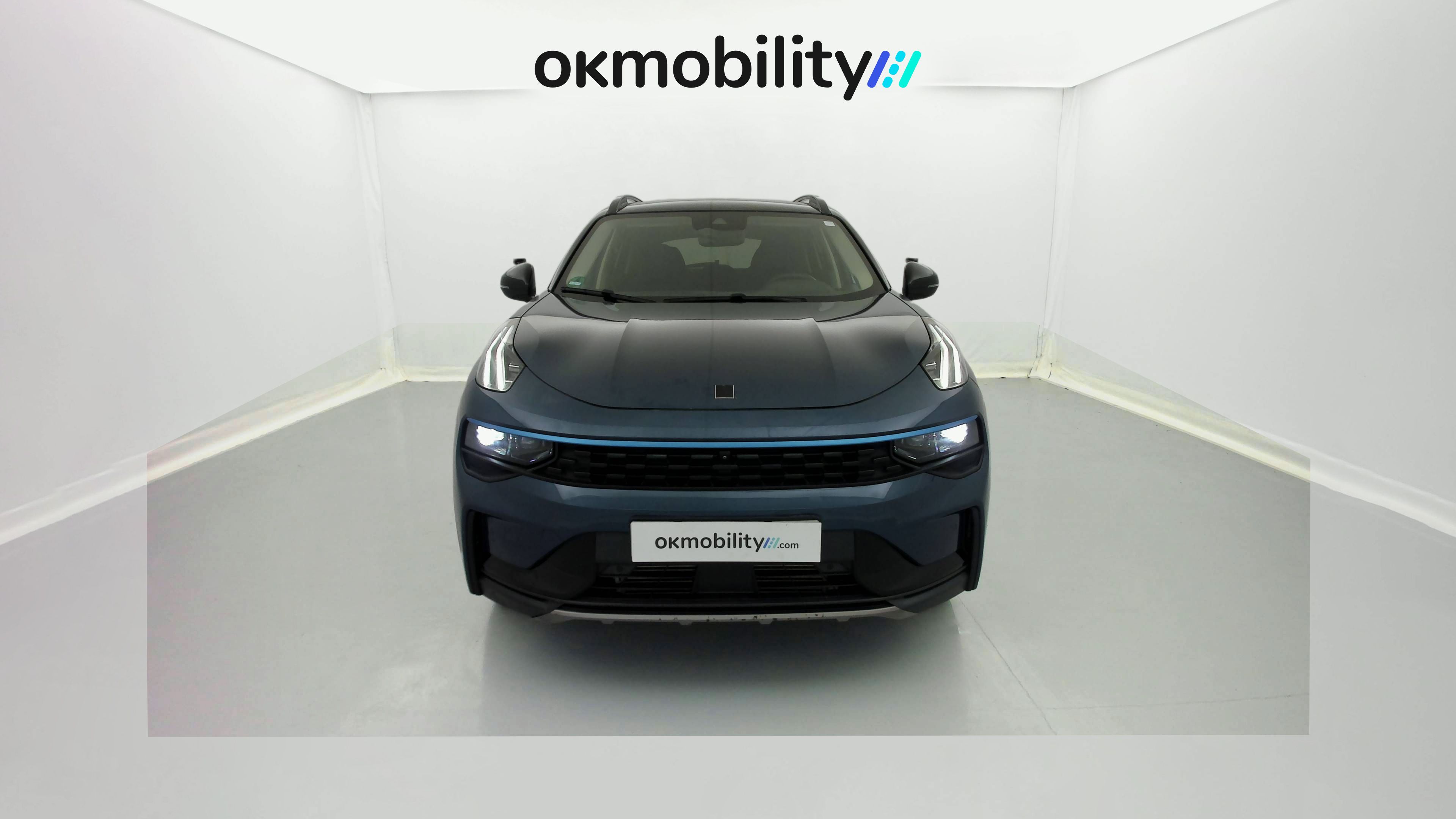 lynk&co 1 nv 1.5 PHEV 261 2022 blue 4