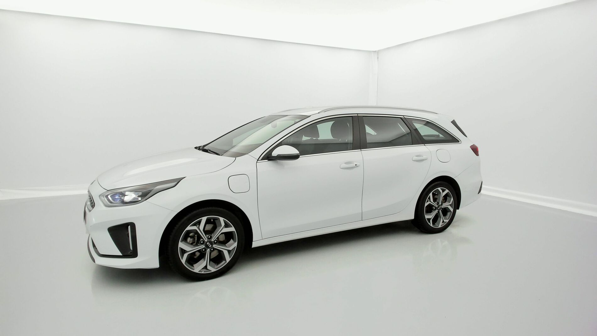 kia ceed tourer etech 1.6 PHEV 141 2021 cararraweiss 5