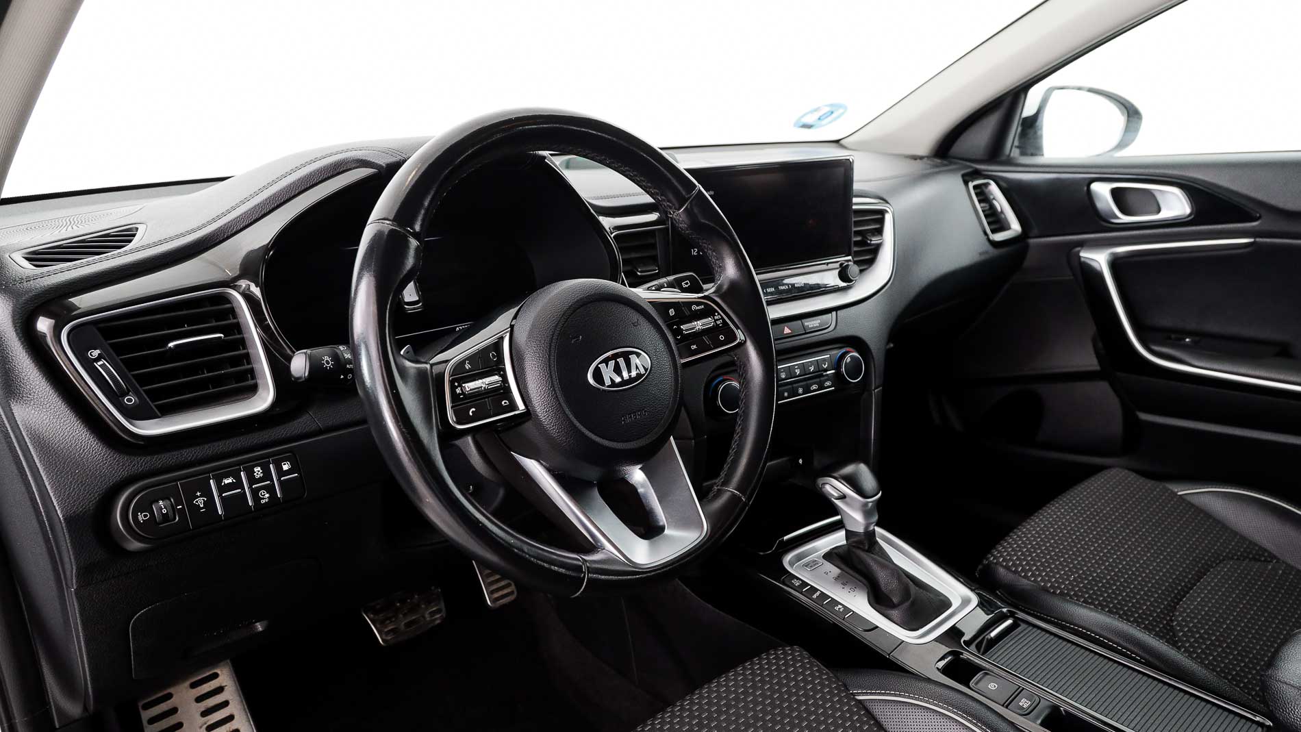 kia ceed tourer etech 1.6 PHEV 141 2021 cararraweiss 14