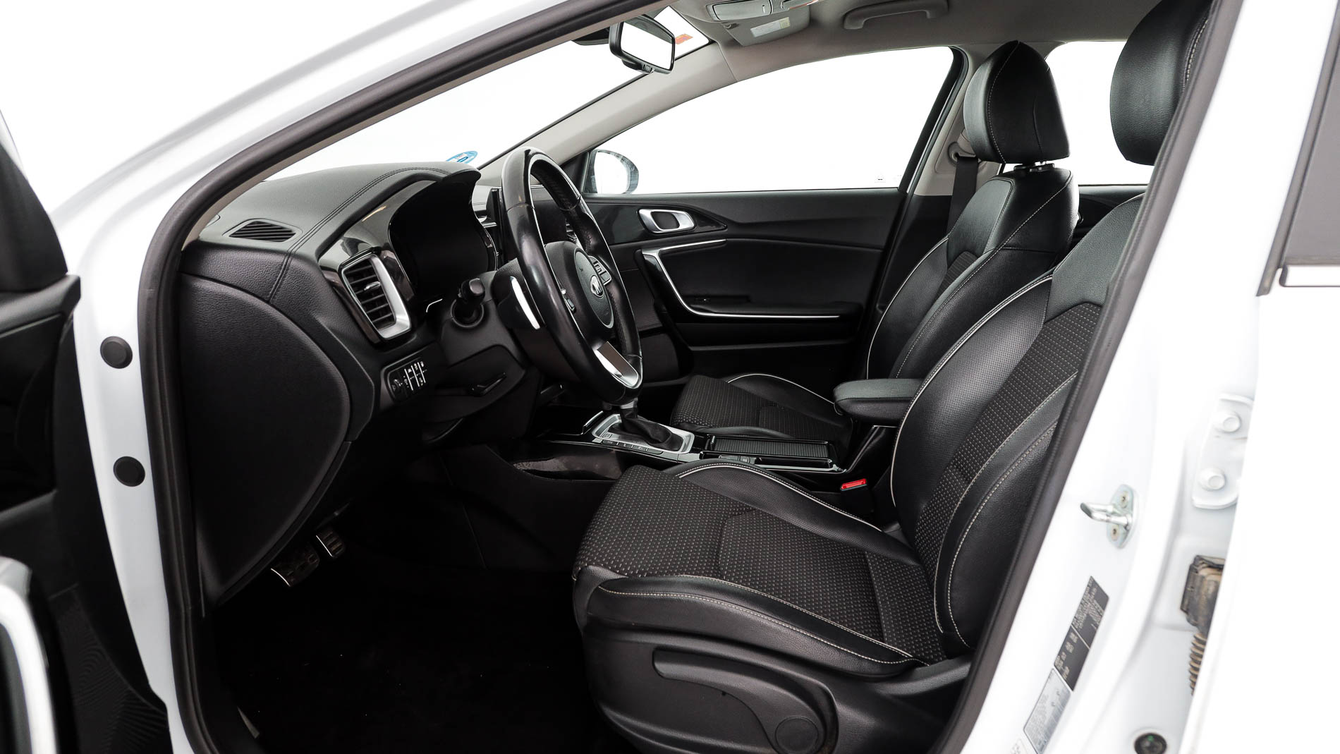 kia ceed tourer etech 1.6 PHEV 141 2021 cararraweiss 20