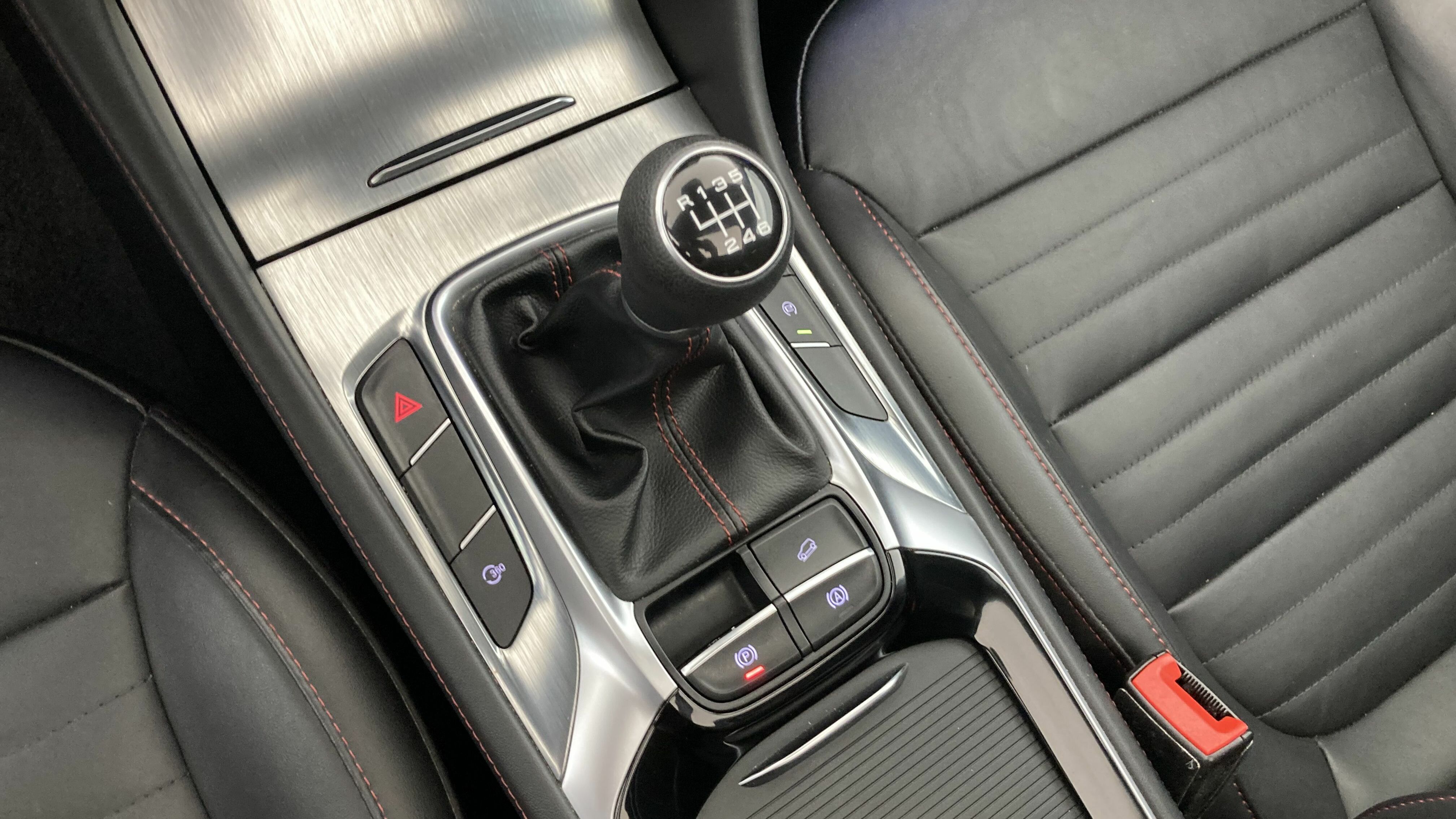 mg hs luxury 1.5 T-GDI 162 2023 dover white 21