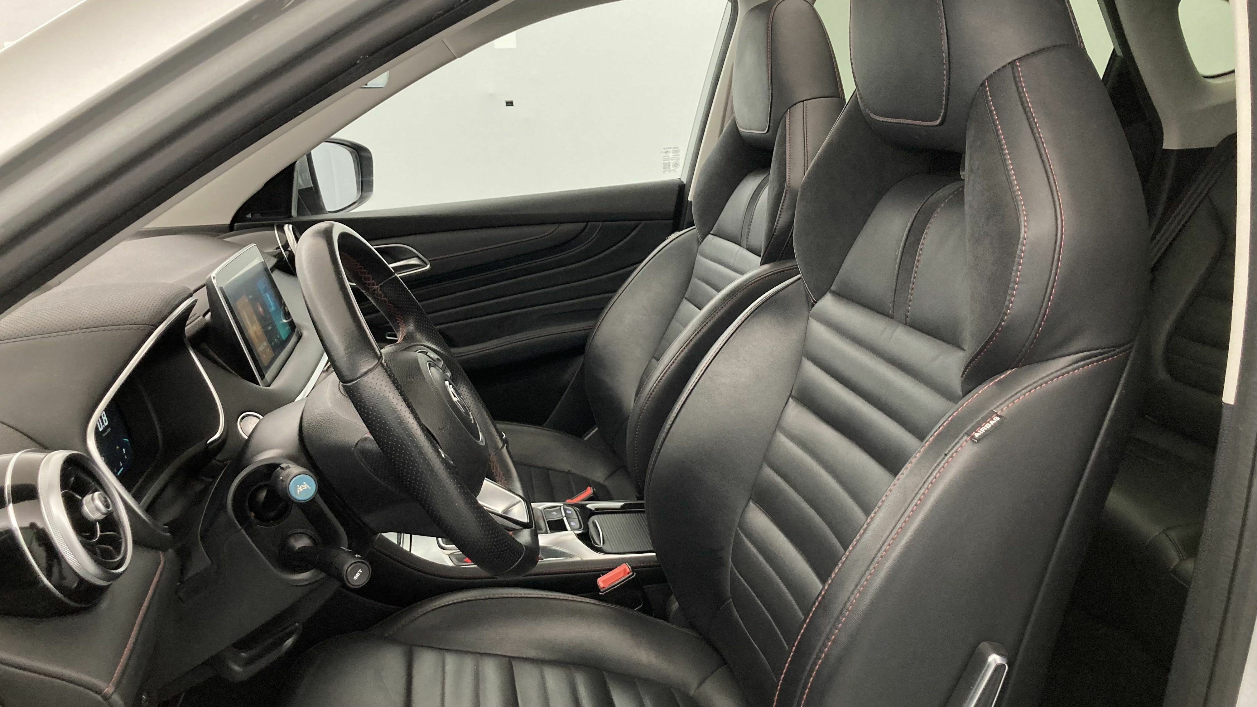 mg hs luxury 1.5 T-GDI 162 2023 silver 14